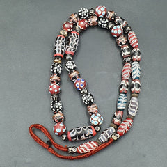 Vintage Feather Pattern Skunk Dotted Trade Beads Beaded Necklace