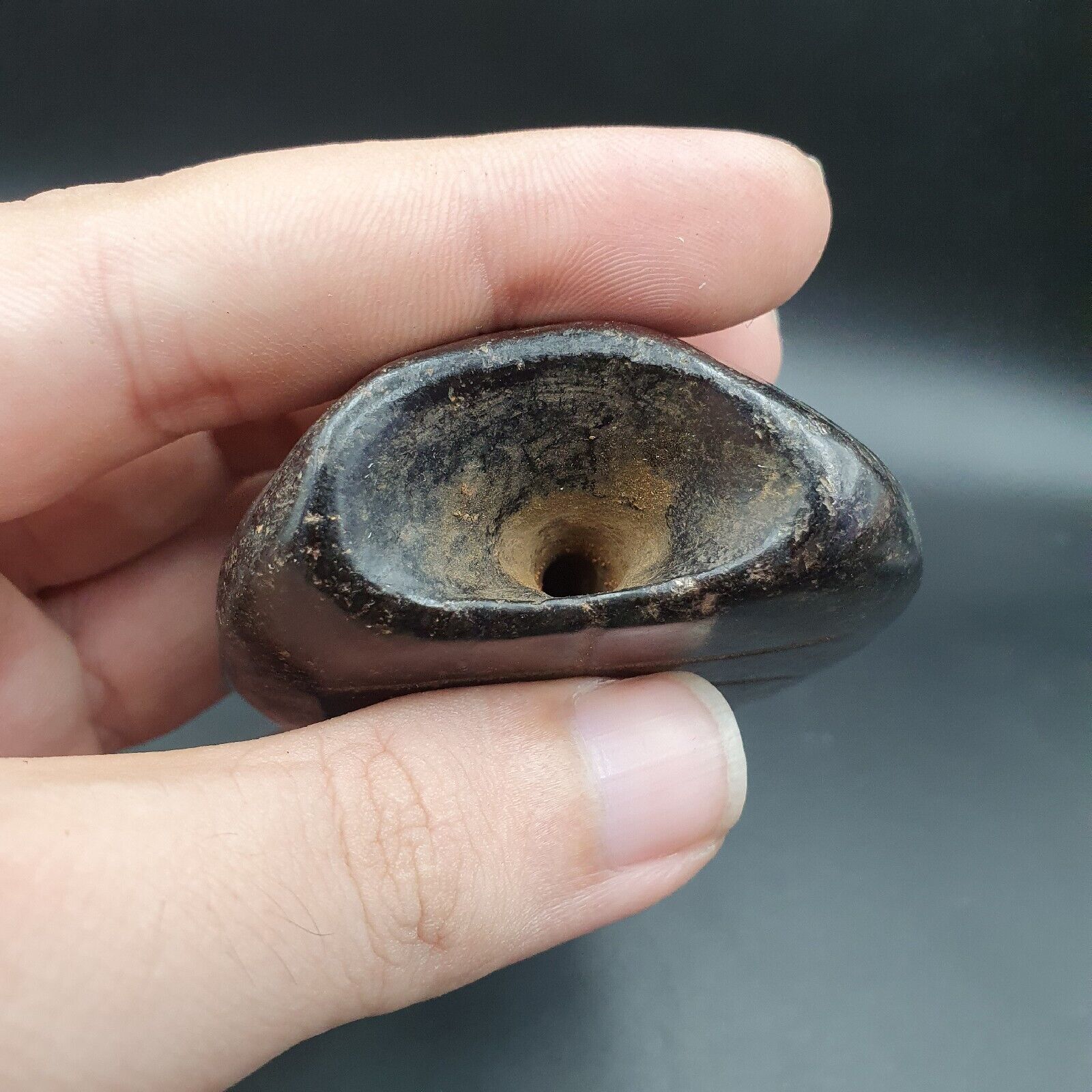 Antique Magnetic black iron Stone  mystic carving stone Pendent Amulet  JD-18