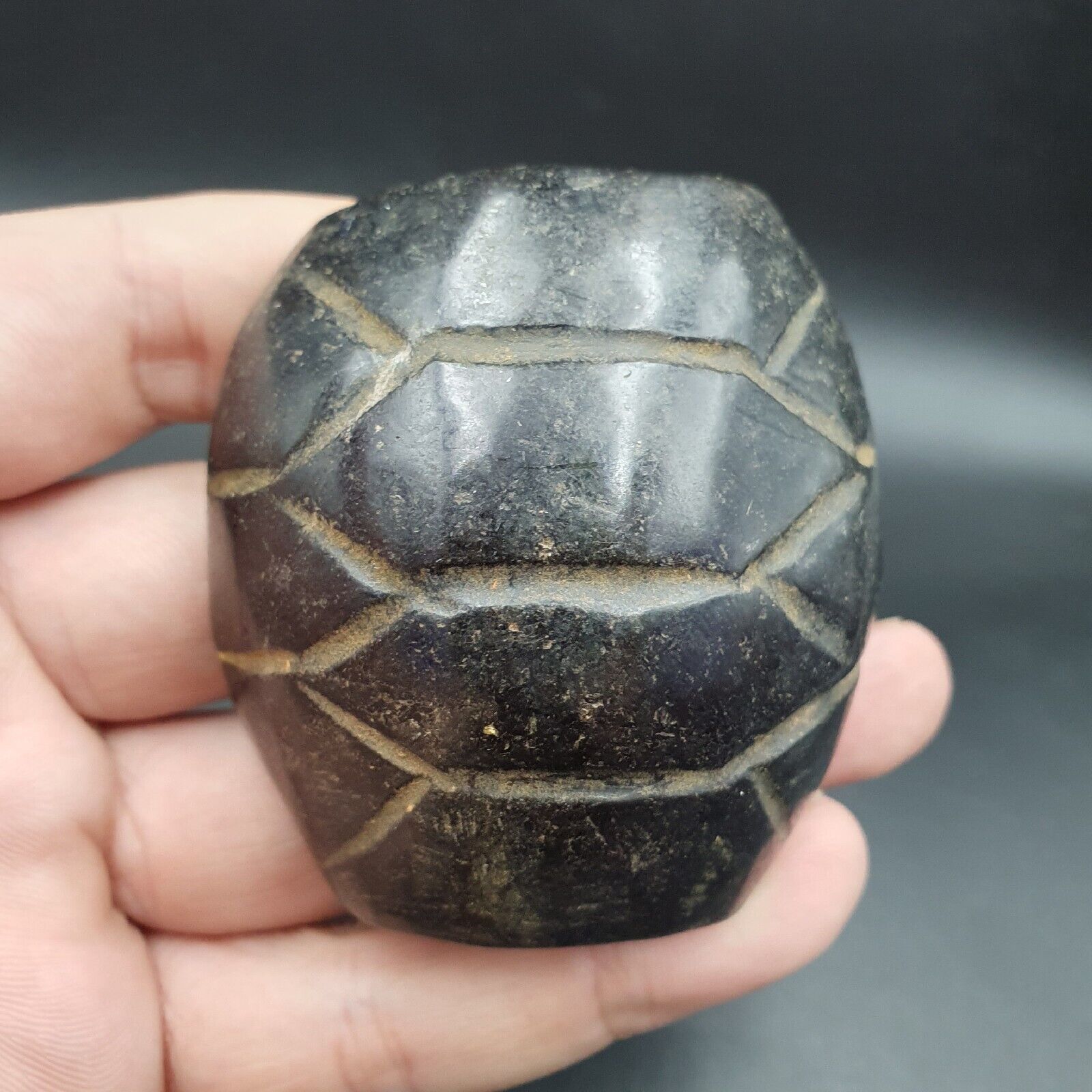 Antique Magnetic black iron Stone  mystic carving stone Pendent Amulet  JD-18