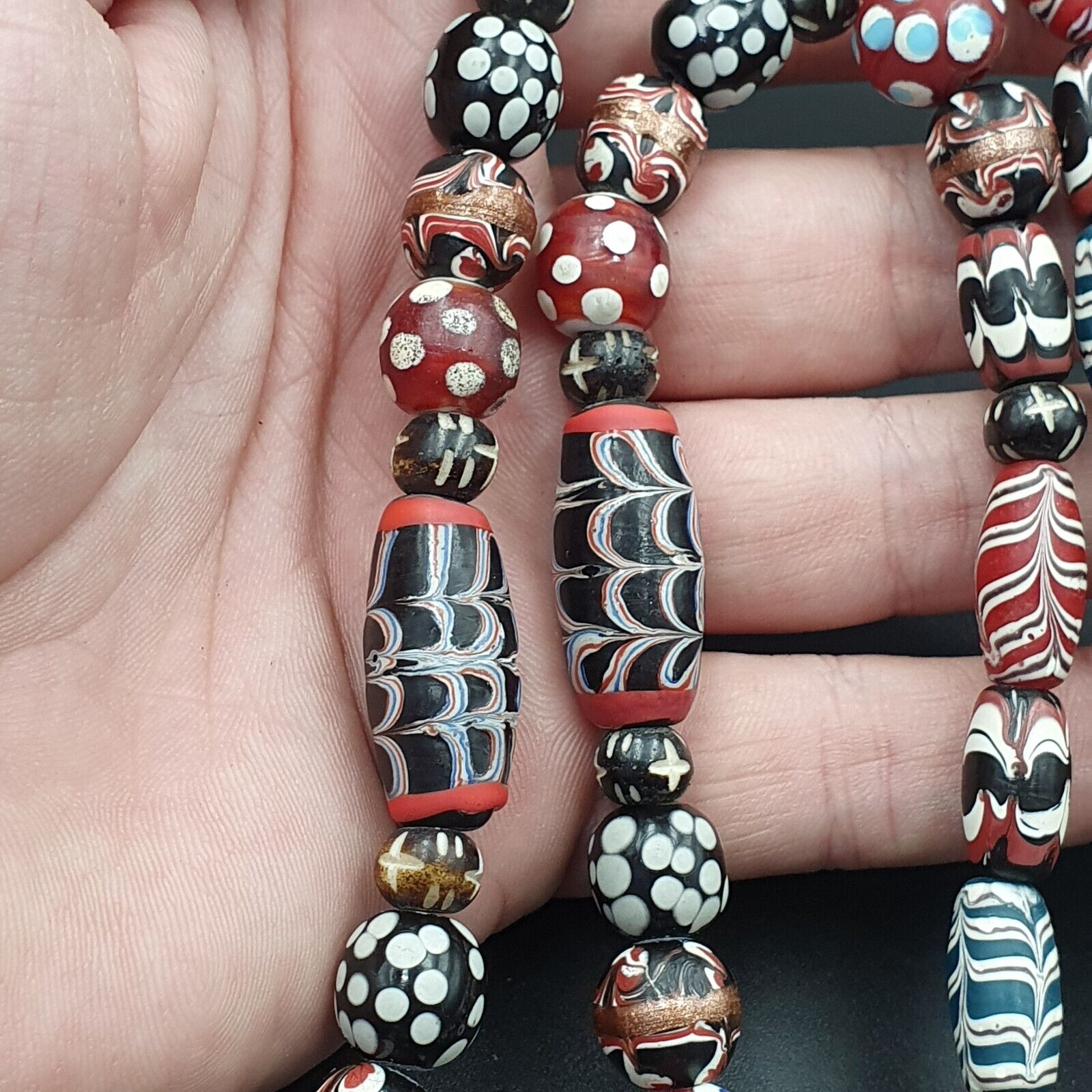 Vintage Feather Pattern Skunk Dotted Trade Beads Beaded Necklace