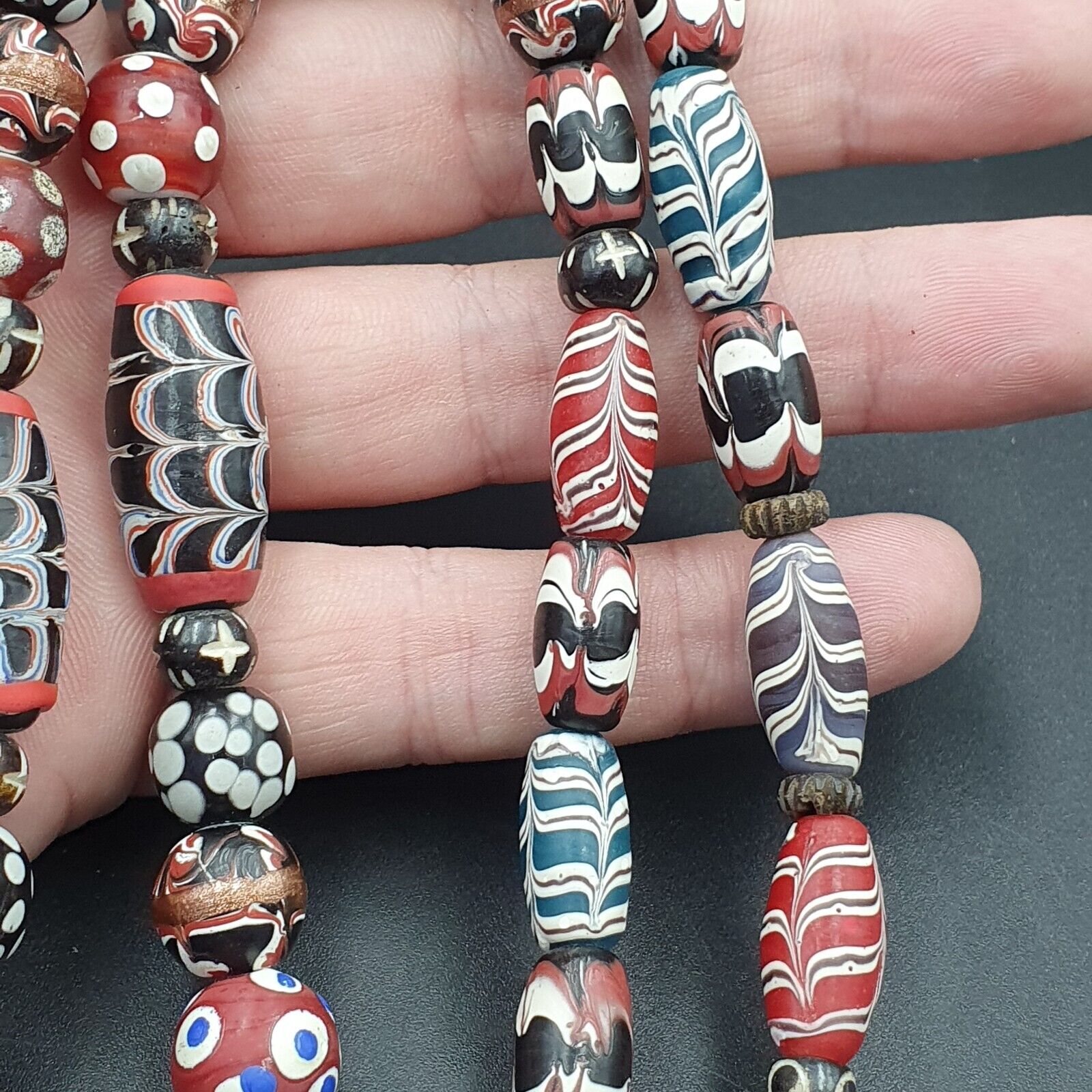 Vintage Feather Pattern Skunk Dotted Trade Beads Beaded Necklace