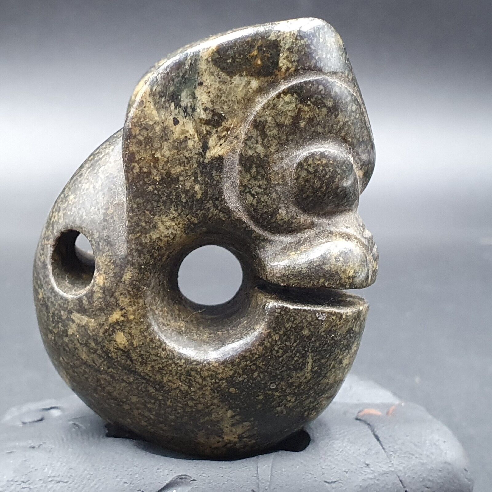 Antique Stone green Jade mystic Animal carving stone Pendent Amulet  JD-21