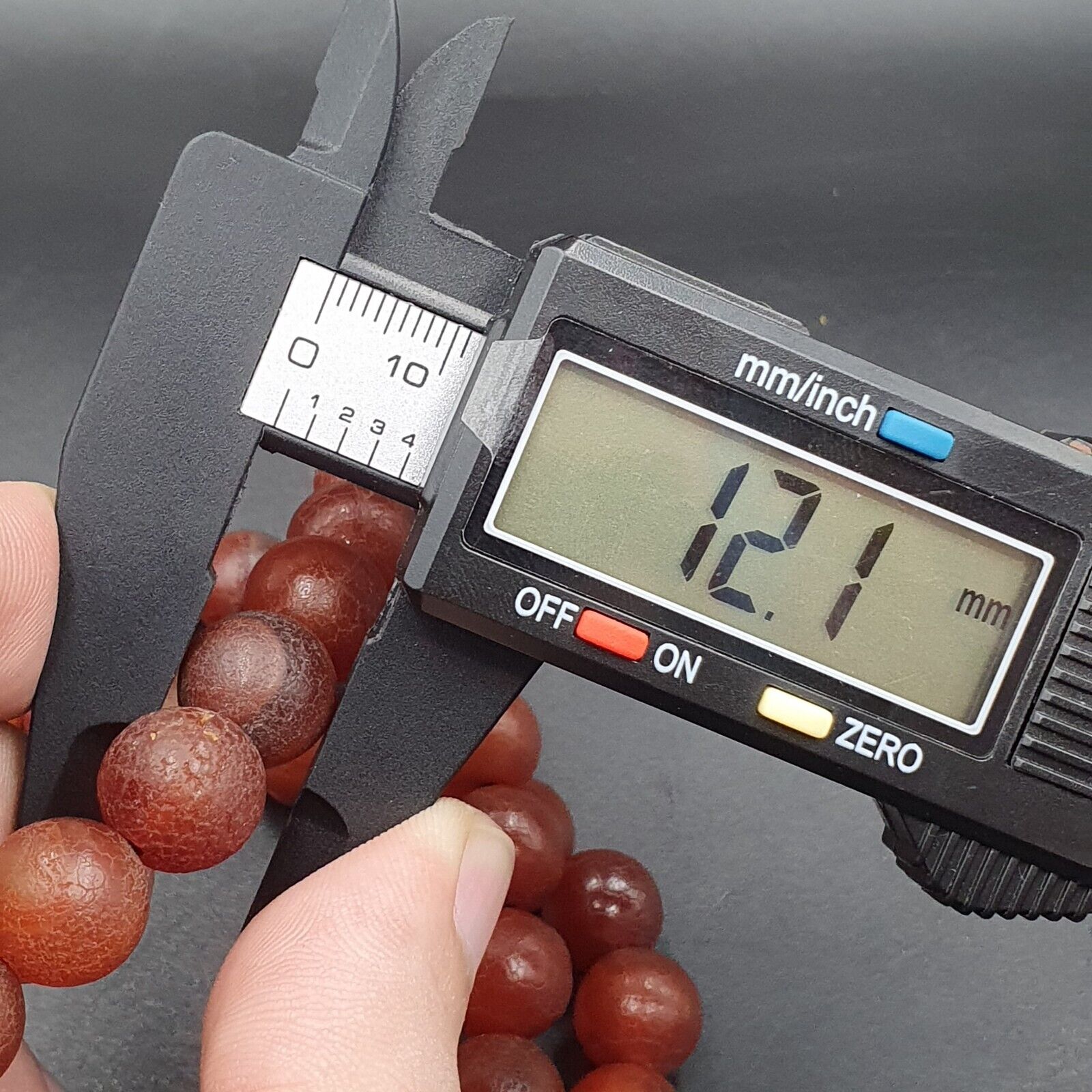 Vintage Old RED Dragon Skin AGATE STONE Beads-Necklace (12mm-60 Beads)