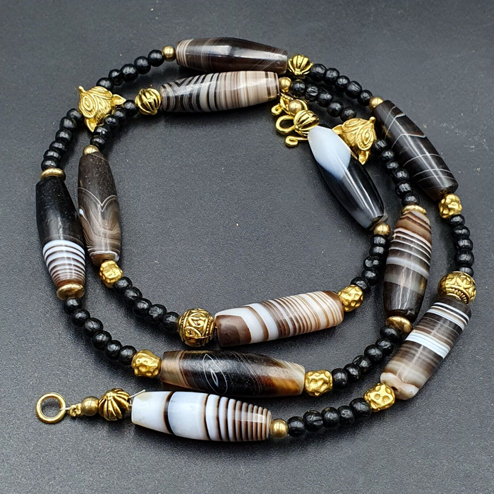 Antique Ancient Himalayan Agate Rare Eyes Patterns Suleimani Agate Necklace