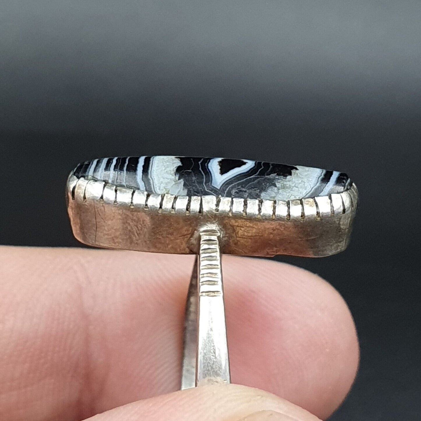 Fantastischer Ring aus uraltem Himalaya-Achat mit seltenen Augenmustern und Suleimani-Sterlingsilber