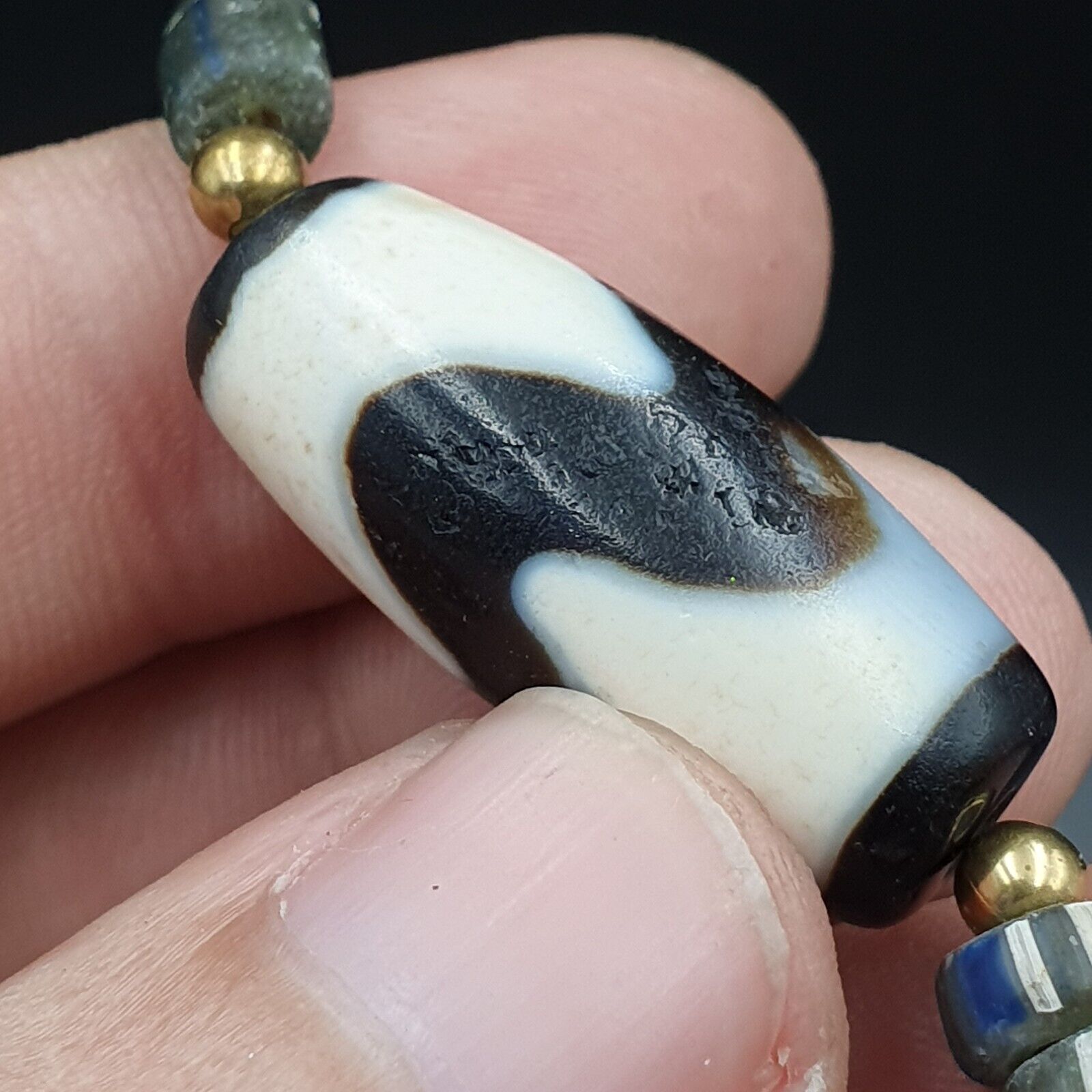 Himalayan Indo Tibetan Beads ZIGZAG Line Pattern Dzi Amulet Agate Beads Necklace