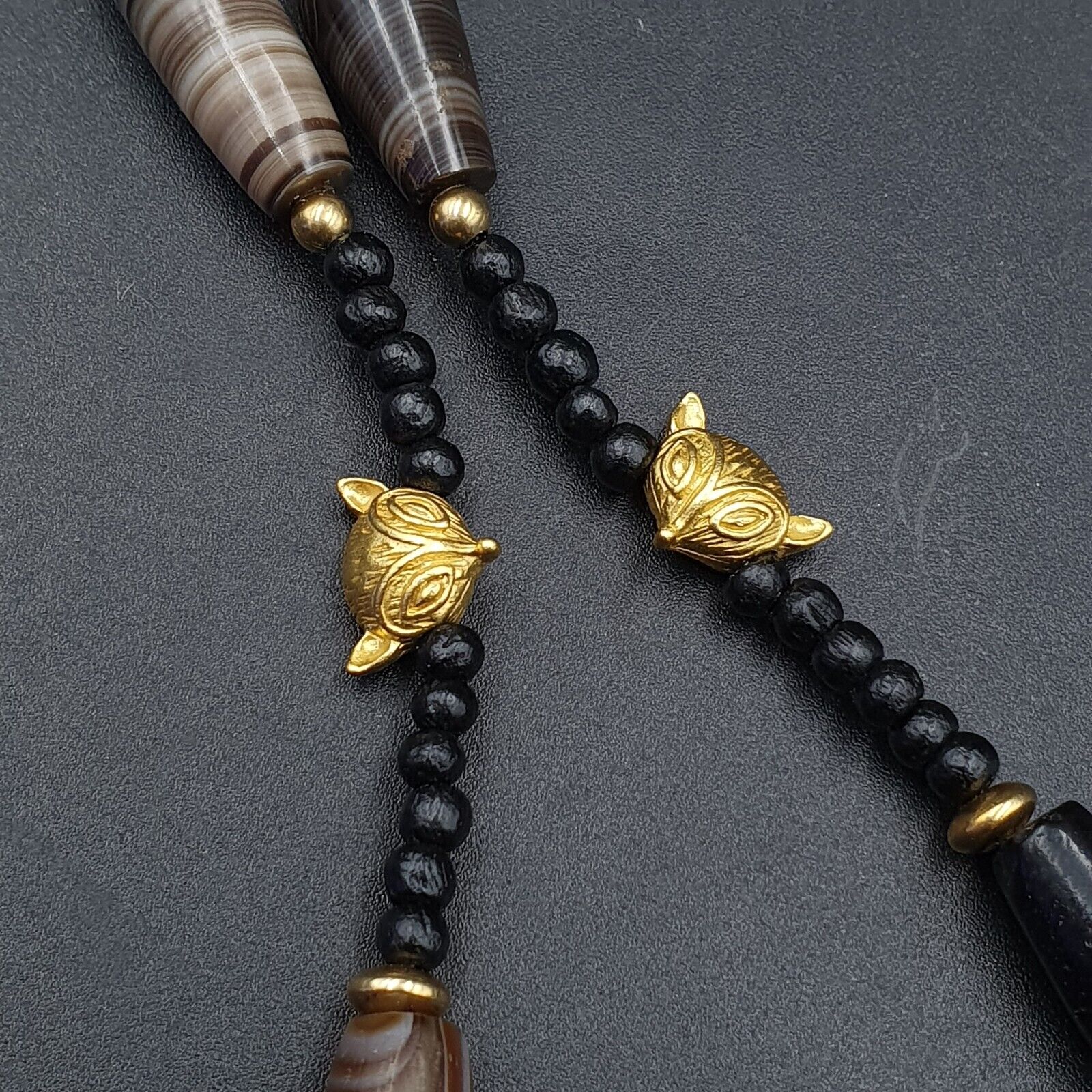 Antique Ancient Himalayan Agate rare Eyes Patterns Suleimani Agate Necklace