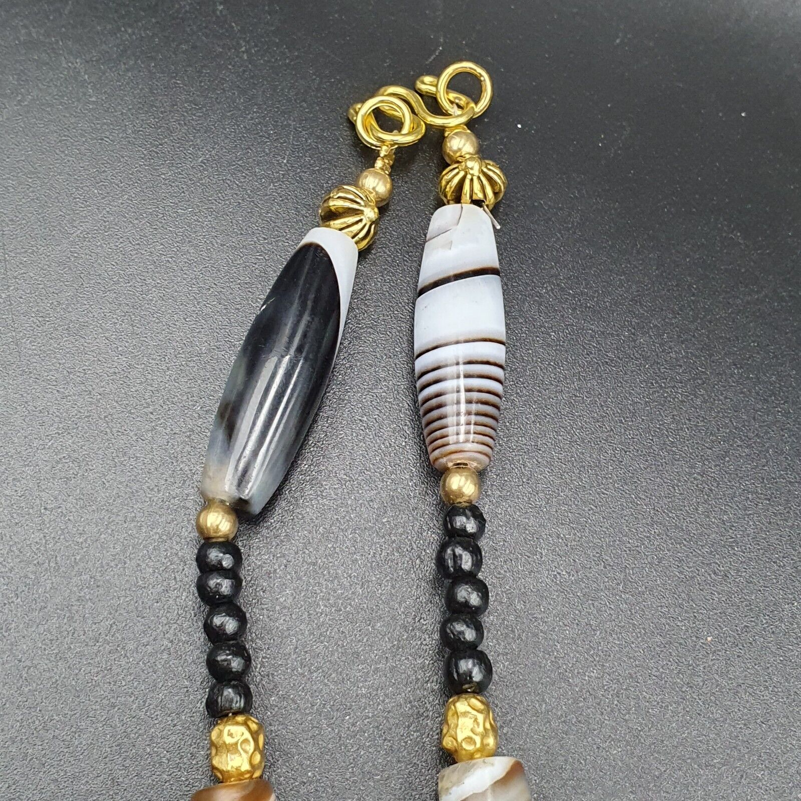 Antique Ancient Himalayan Agate rare Eyes Patterns Suleimani Agate Necklace