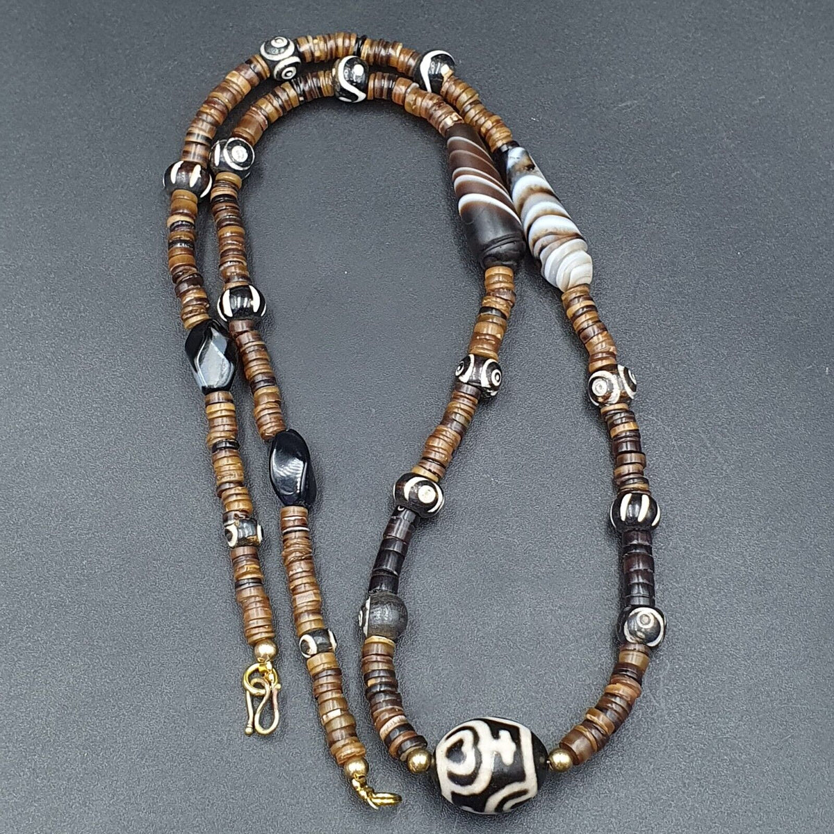 N21 Antique Old Himalayan Indo Tibetan Agate Beads Unique pattern Dzi Necklace