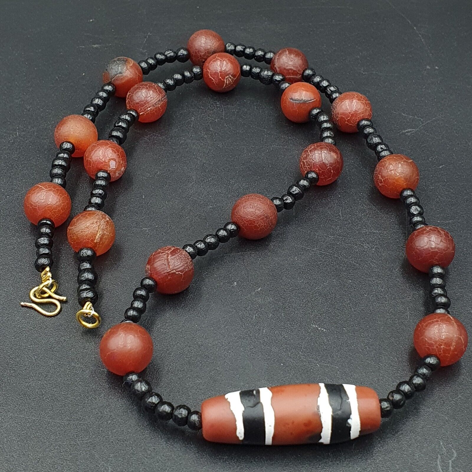 NC36 Old Himalayan Tibetan Red Agate Carnelian Beads Unique pattern Necklace