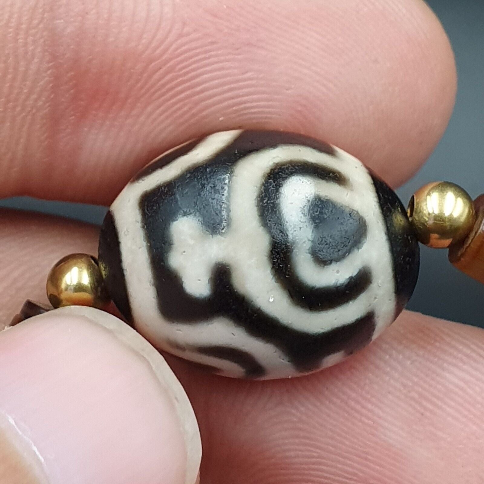 N21 Antique Old Himalayan Indo Tibetan Agate Beads Unique pattern Dzi Necklace