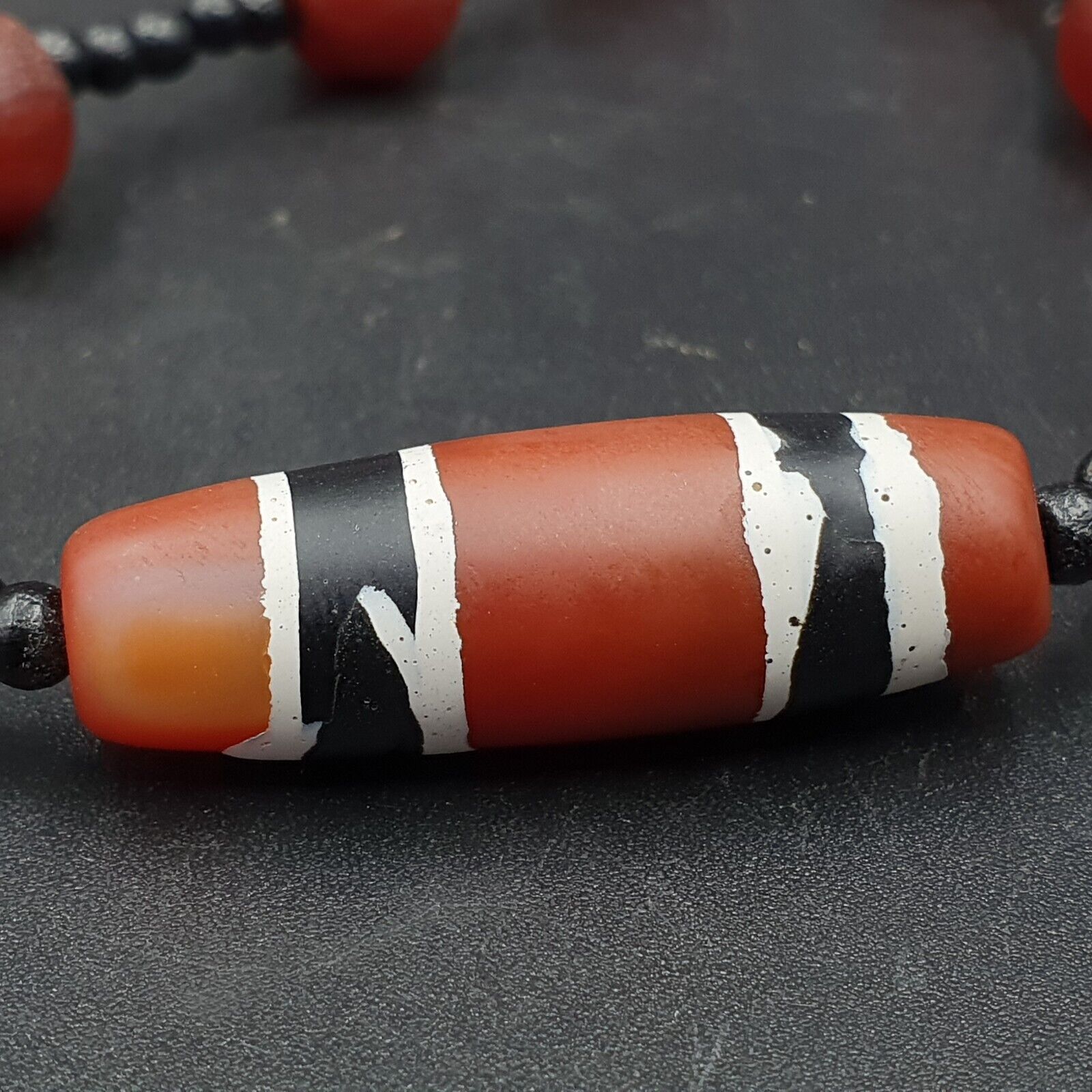 NC36 Old Himalayan Tibetan Red Agate Carnelian Beads Unique pattern Necklace