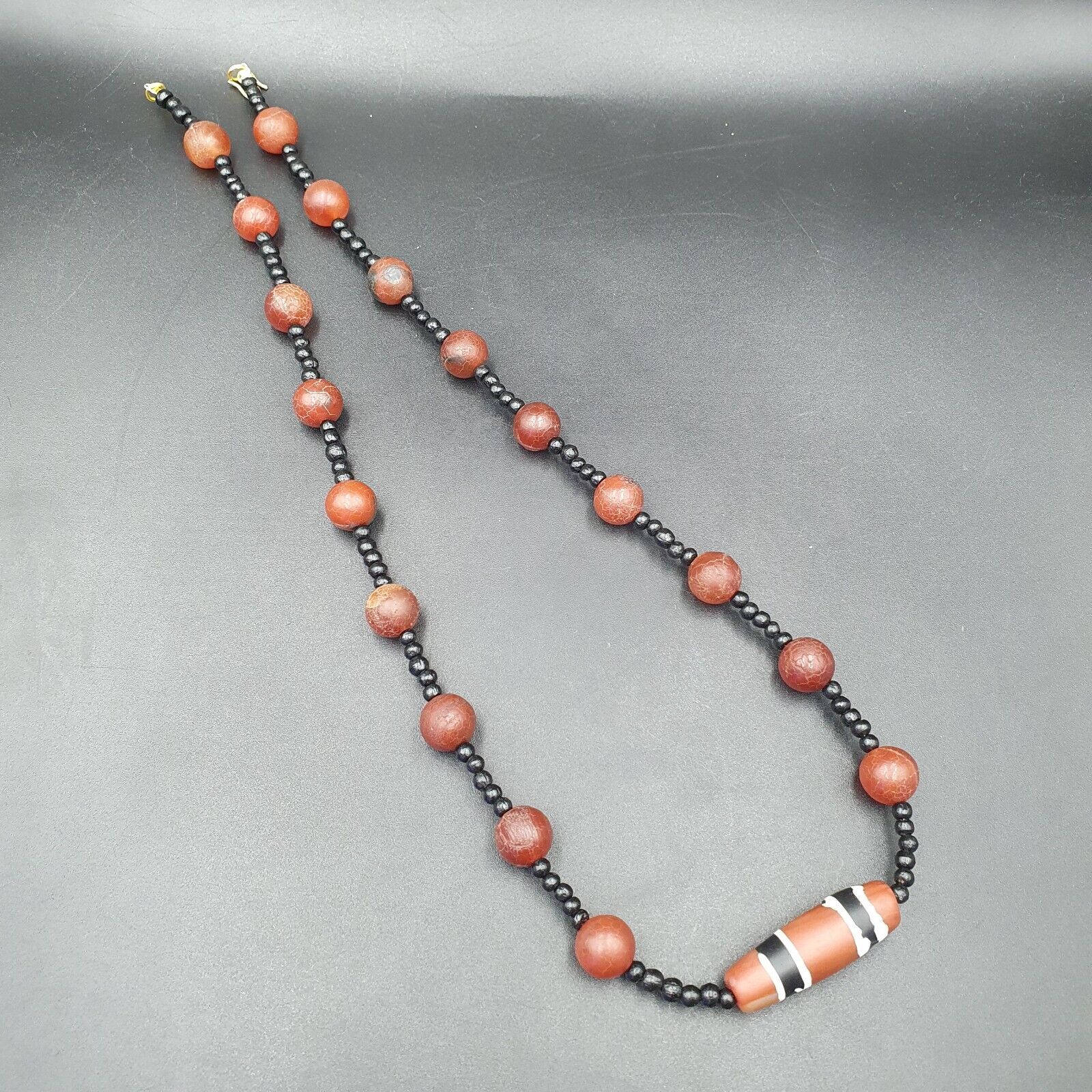 NC36 Old Himalayan Tibetan Red Agate Carnelian Beads Unique pattern Necklace
