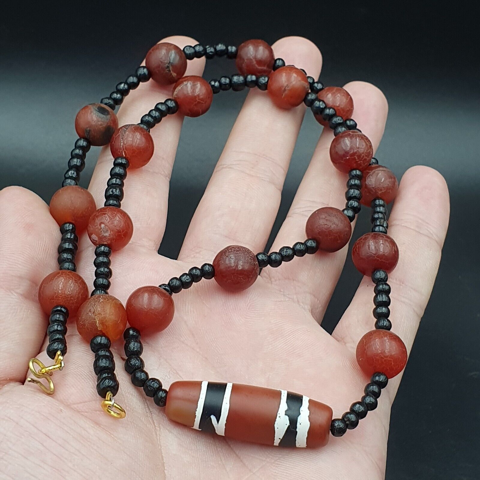 NC36 Old Himalayan Tibetan Red Agate Carnelian Beads Unique pattern Necklace