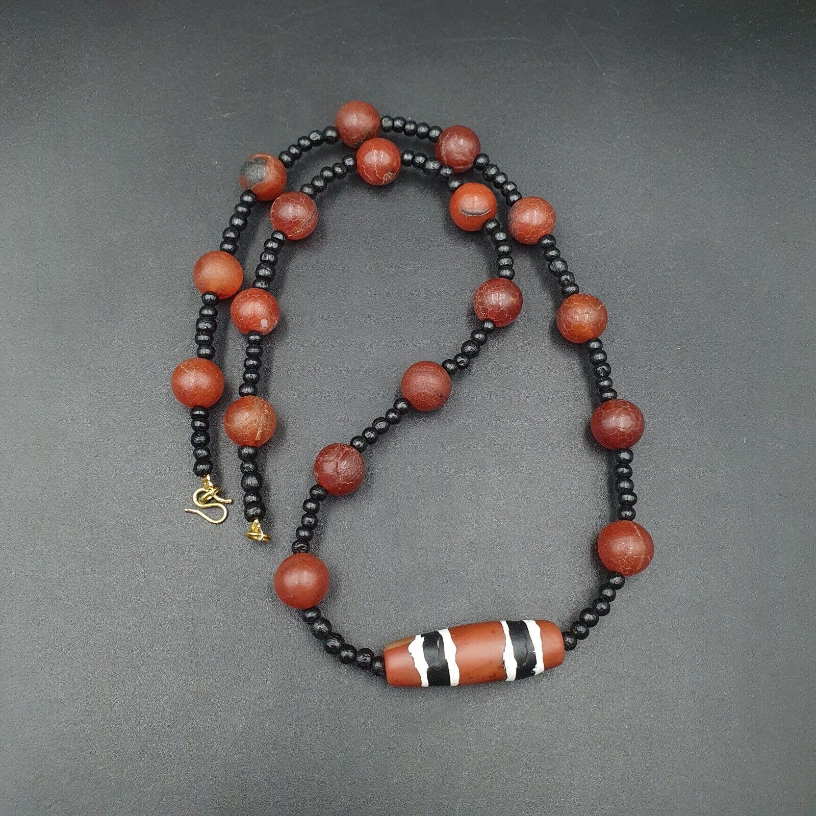 NC36 Old Himalayan Tibetan Red Agate Carnelian Beads Unique pattern Necklace