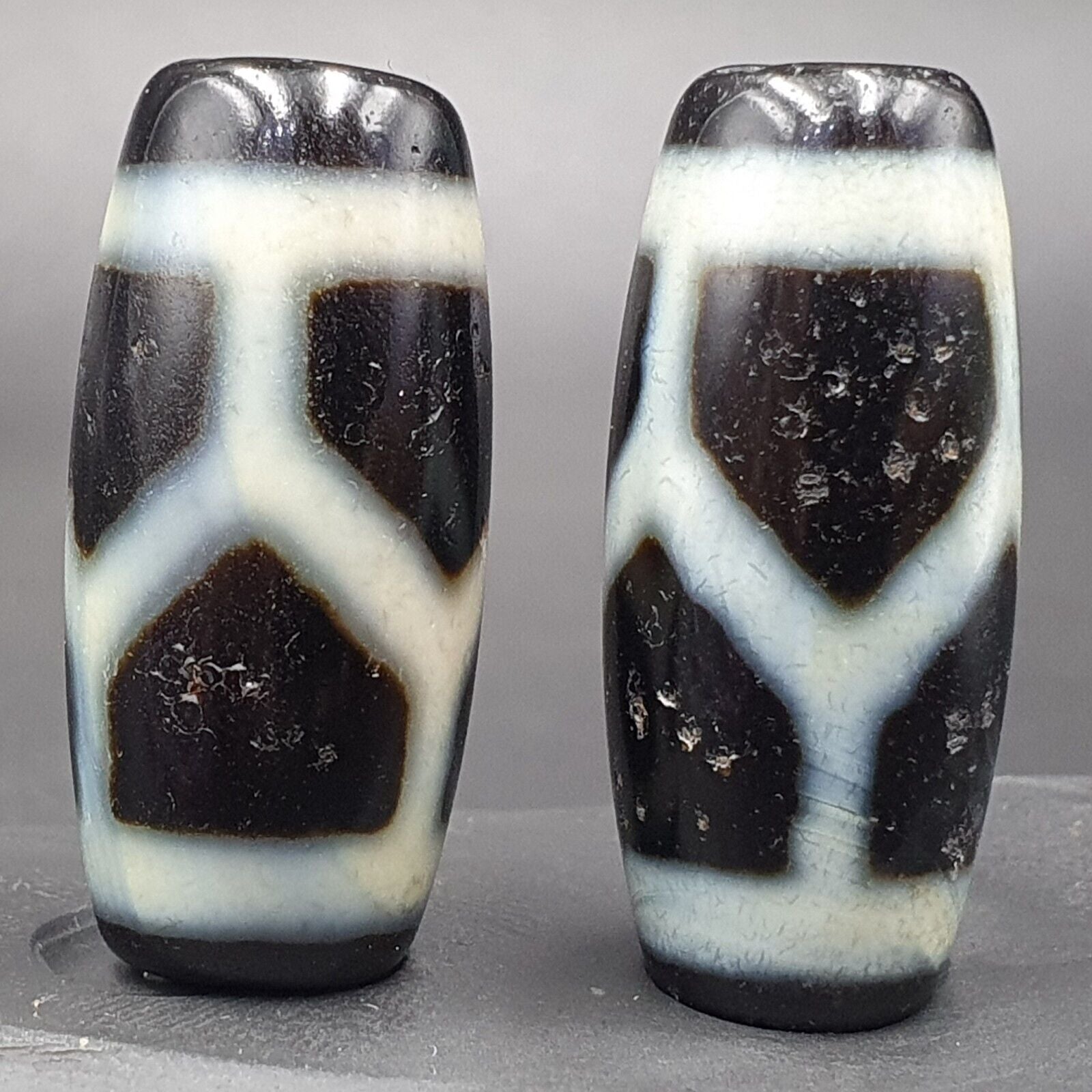 2 Antique Vintage Old Himalayan Indo Tibetan Agate Beads Unique pattern 2 beads