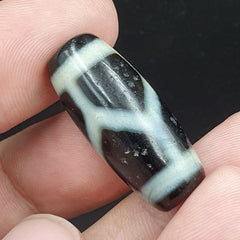 2 Antique Old Himalayan Indo Tibetan Agate Beads Unique pattern Dzi beads