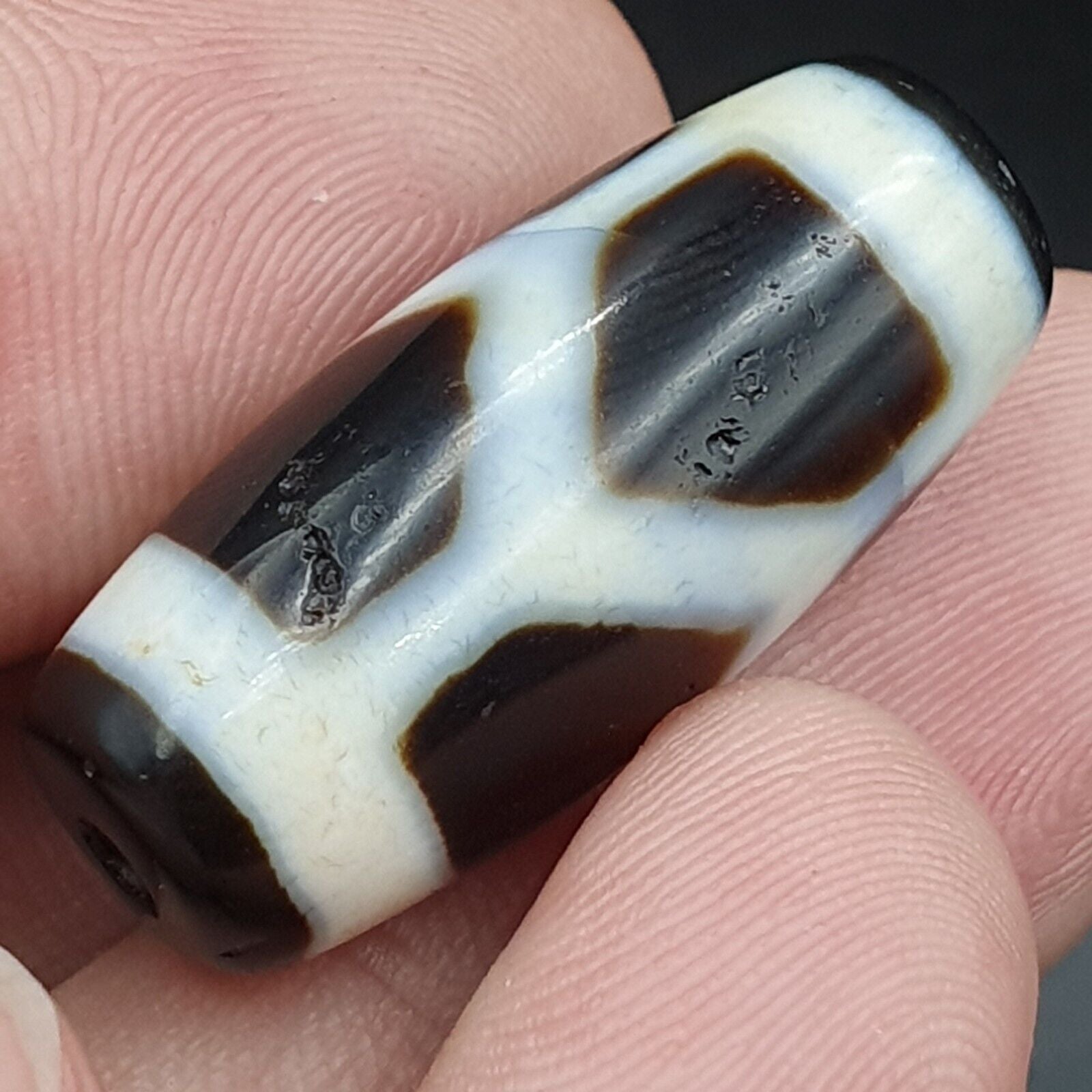 2 Antique Vintage Old Himalayan Indo Tibetan Agate Beads Unique pattern 2 beads