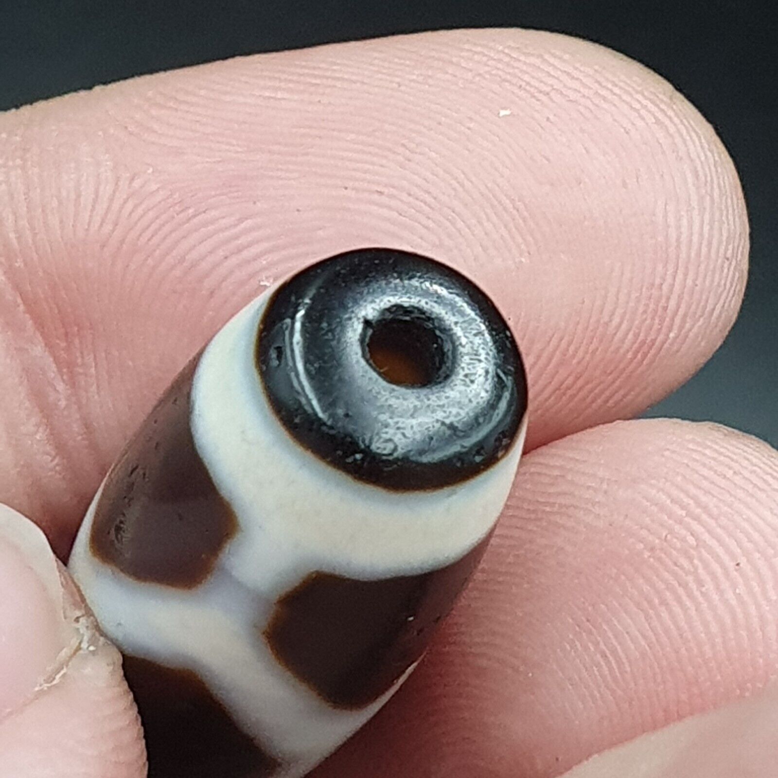 2 Antique Vintage Old Himalayan Indo Tibetan Agate Beads Unique pattern 2 beads
