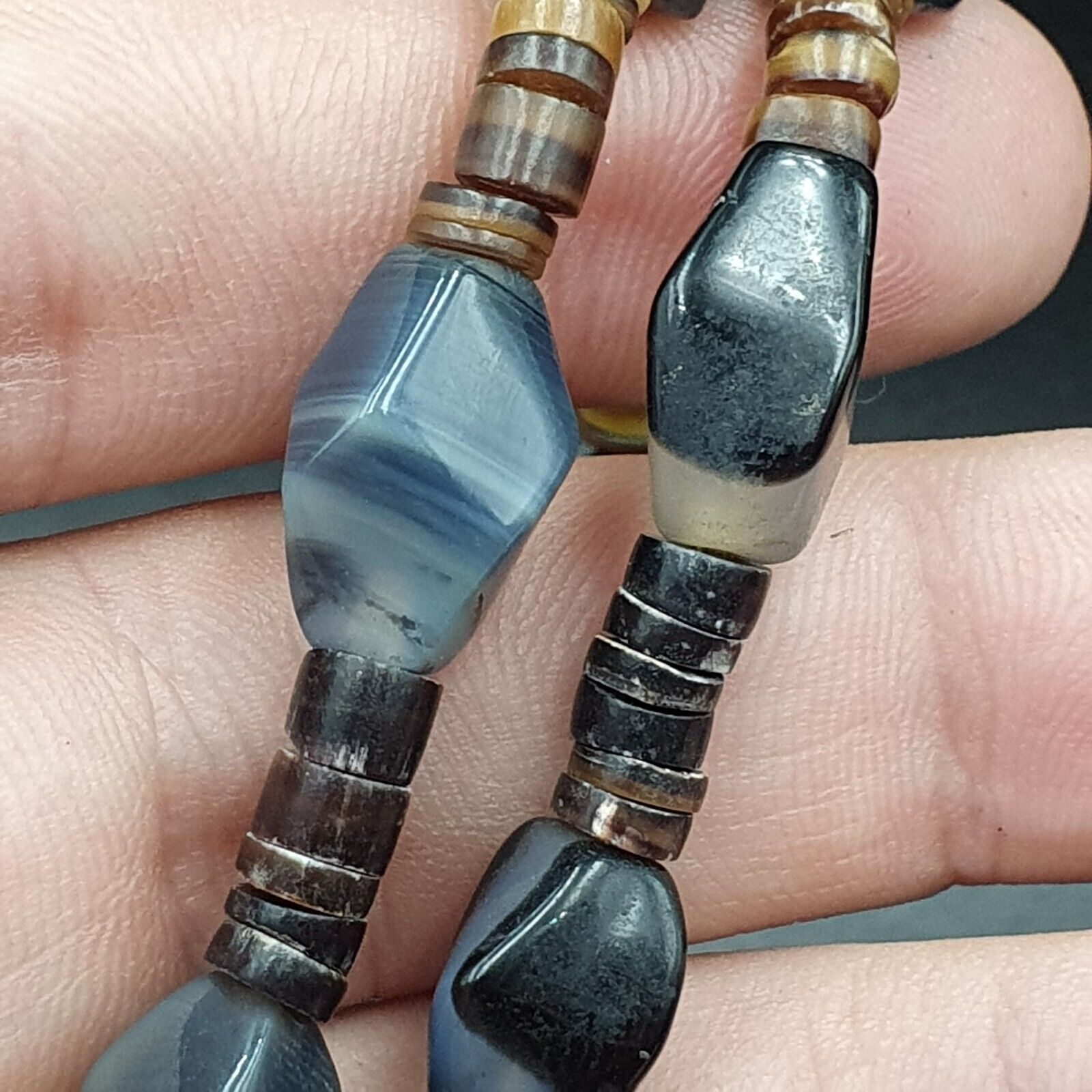 Nc 33 Antique Old Himalayan Indo Tibetan Agate Beads Unique pattern Dzi Necklace