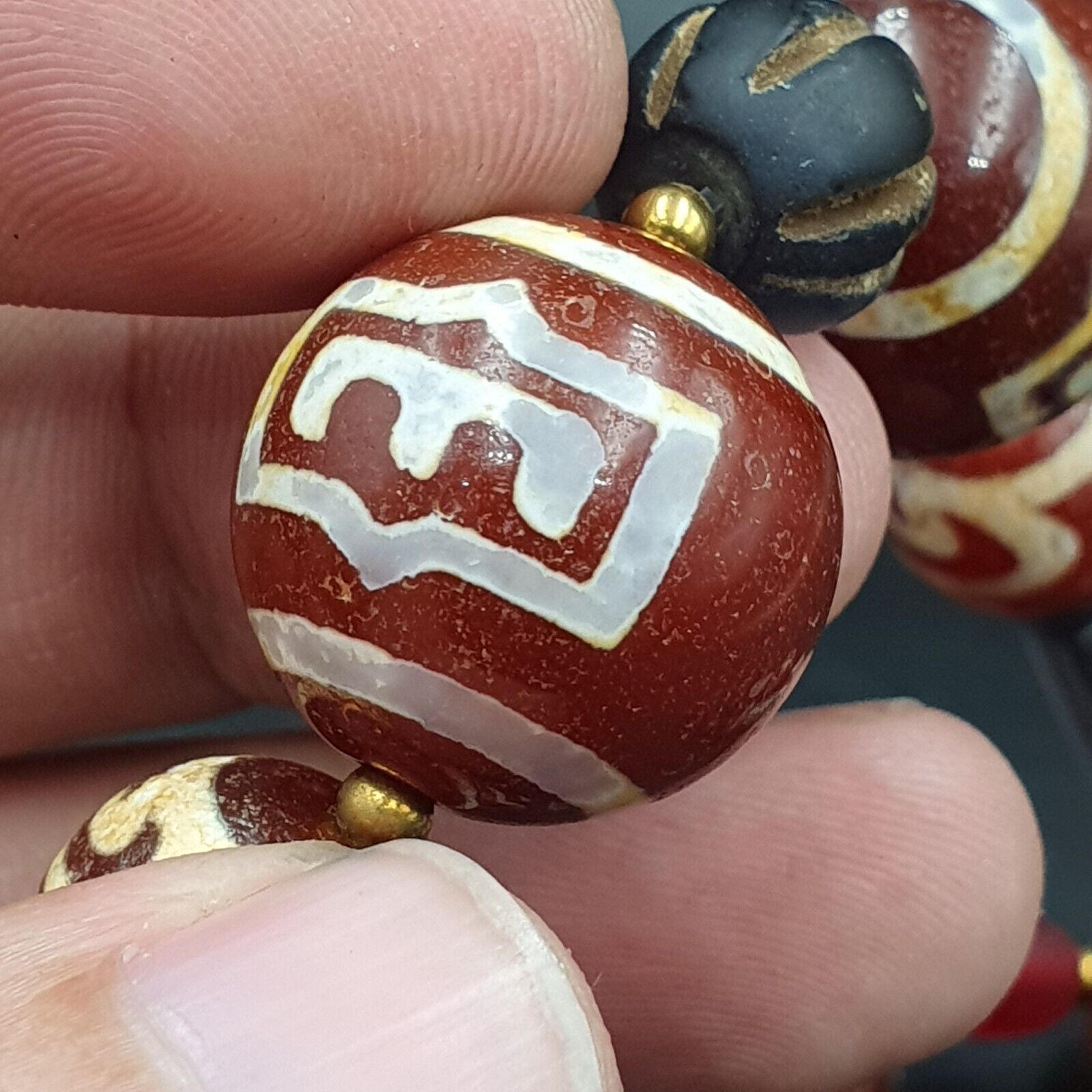 BEAUTIFUL LOT Vintage Old Himalayan Indo Tibetan Etched Agate Beads Necklace