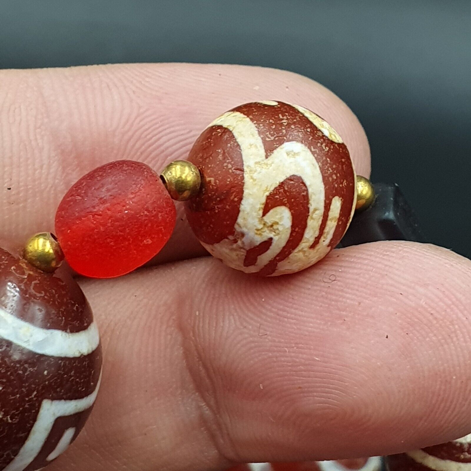 BEAUTIFUL LOT Vintage Old Himalayan Indo Tibetan Etched Agate Beads Necklace