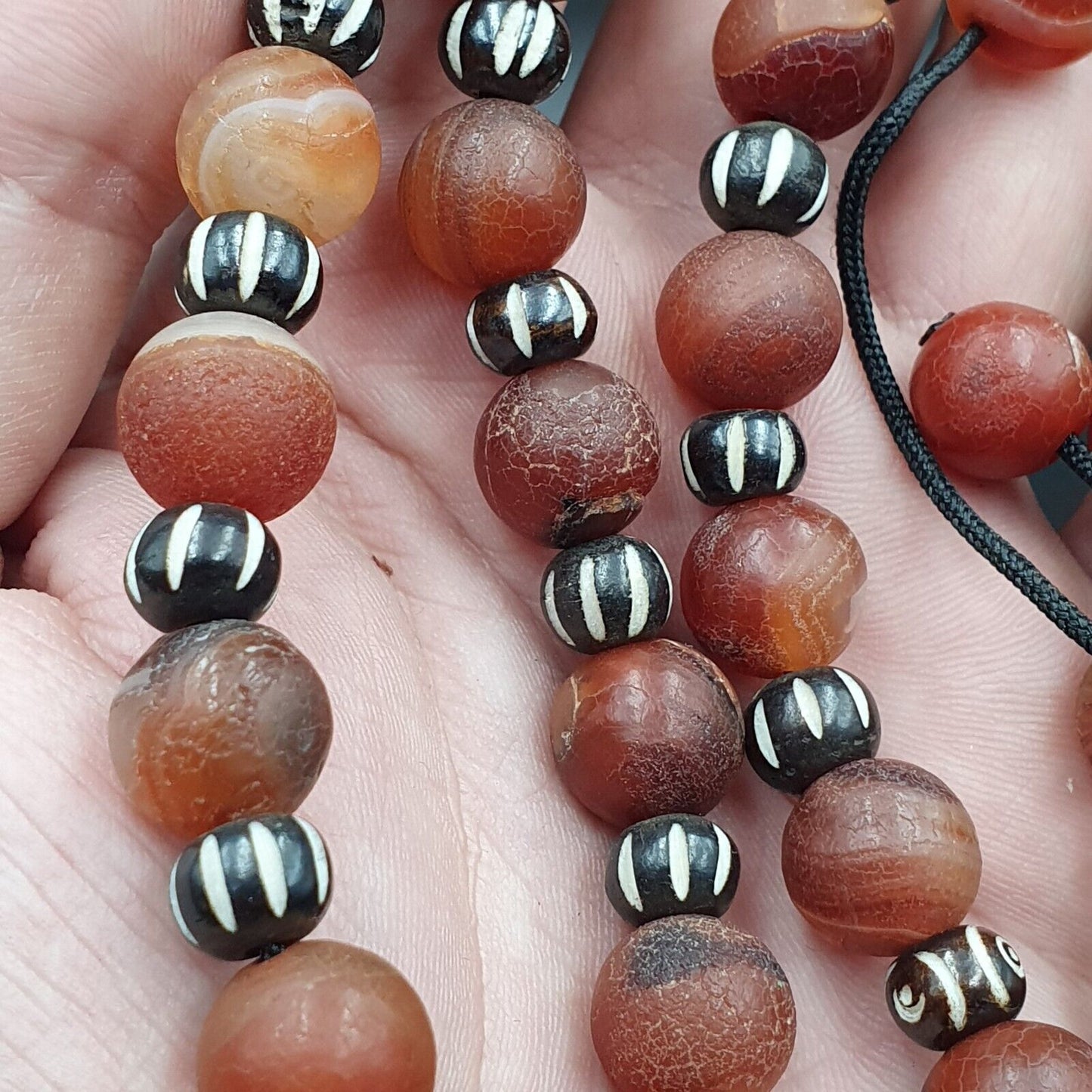 Seltene tibetische Achat-Karneol-Perlen-Halskette