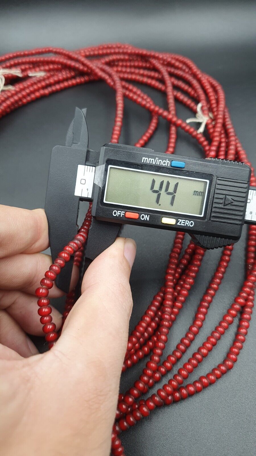 4,5 mm 5 Stränge Lot antike venezianische ROT-weiße Herz-Handelsperlen 24" langer Strang