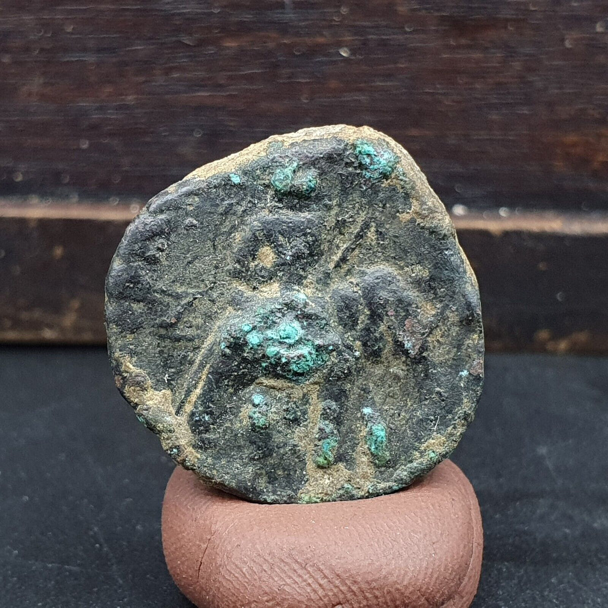 Ancient Antique Rare Indo Greco Greek Kushan Bronze Coin (155-189AD) CNL1