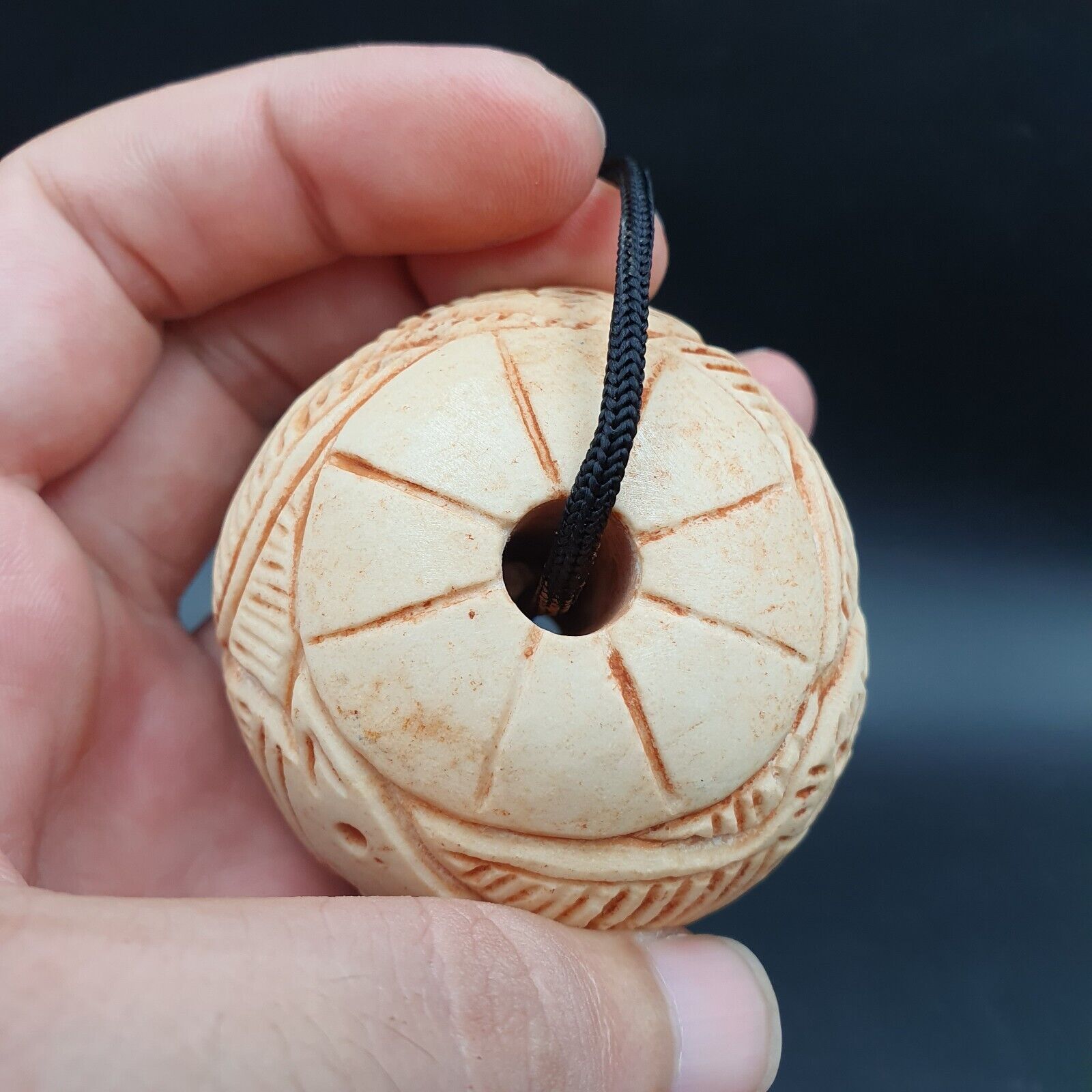 Ancient Stone figures of mystical Animal Carving Intaglio Big Bead Amulet