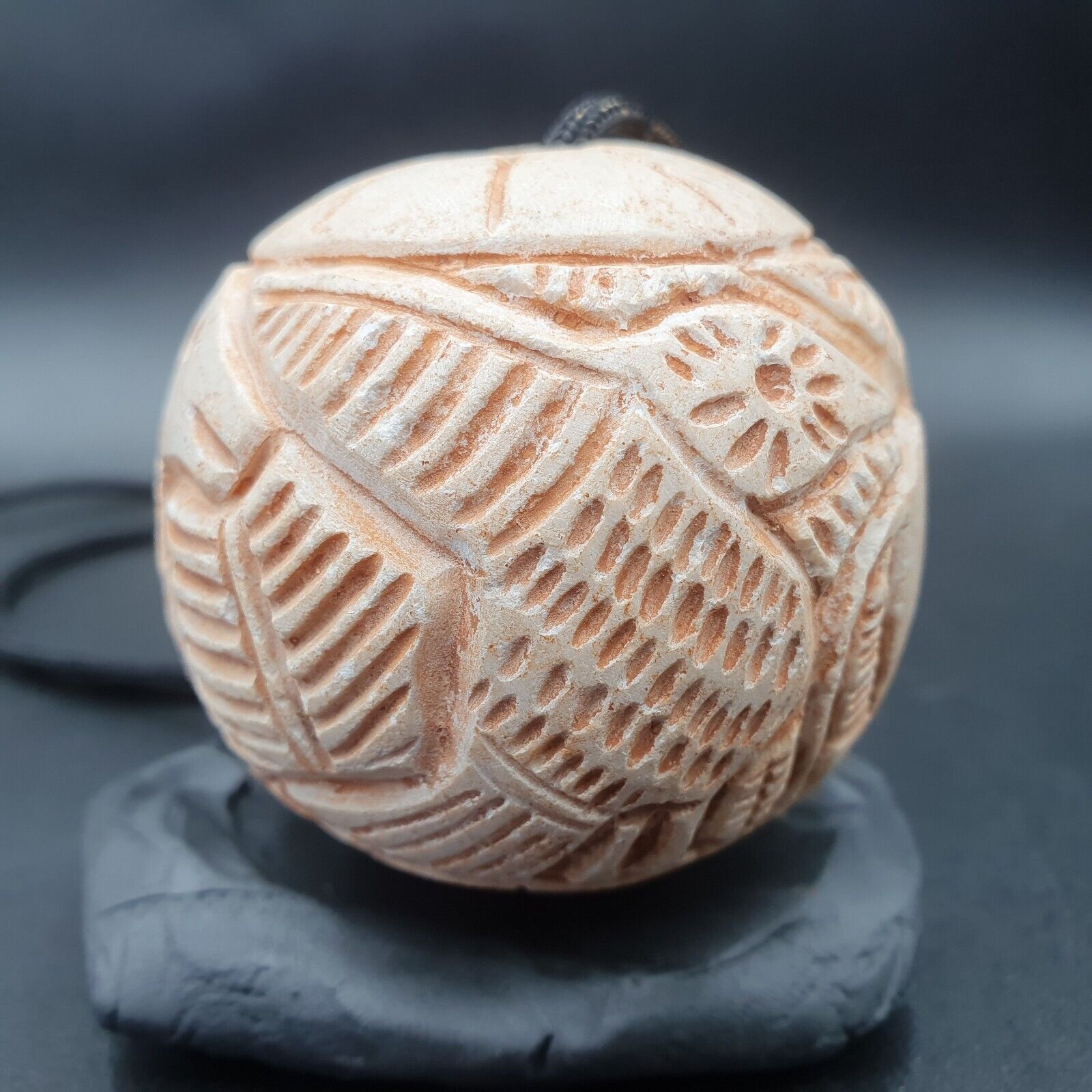 Ancient Stone figures of mystical Animal Carving Intaglio Big Bead Amulet