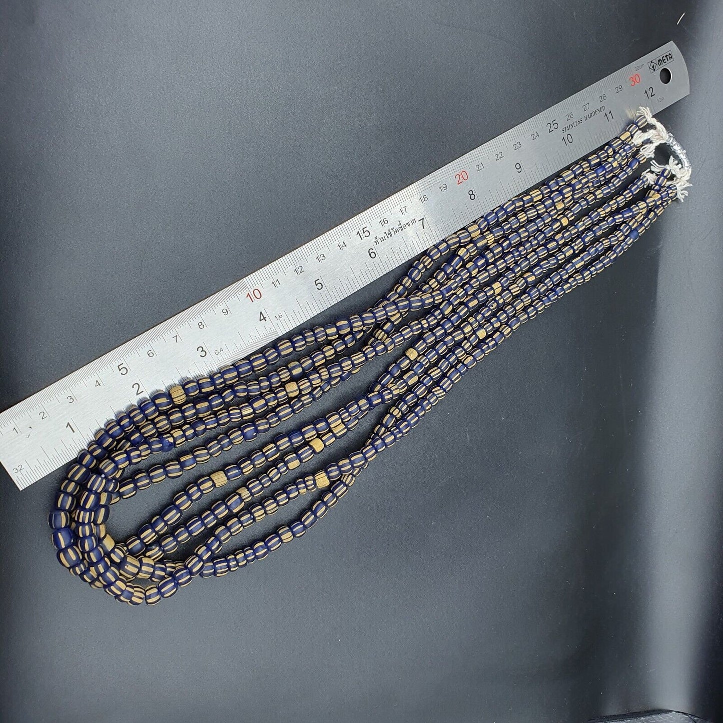 Lot 2 Stränge ALTE AFRIKANISCHE Blau-weiße Streifen GLASPERLEN Vintage Stränge