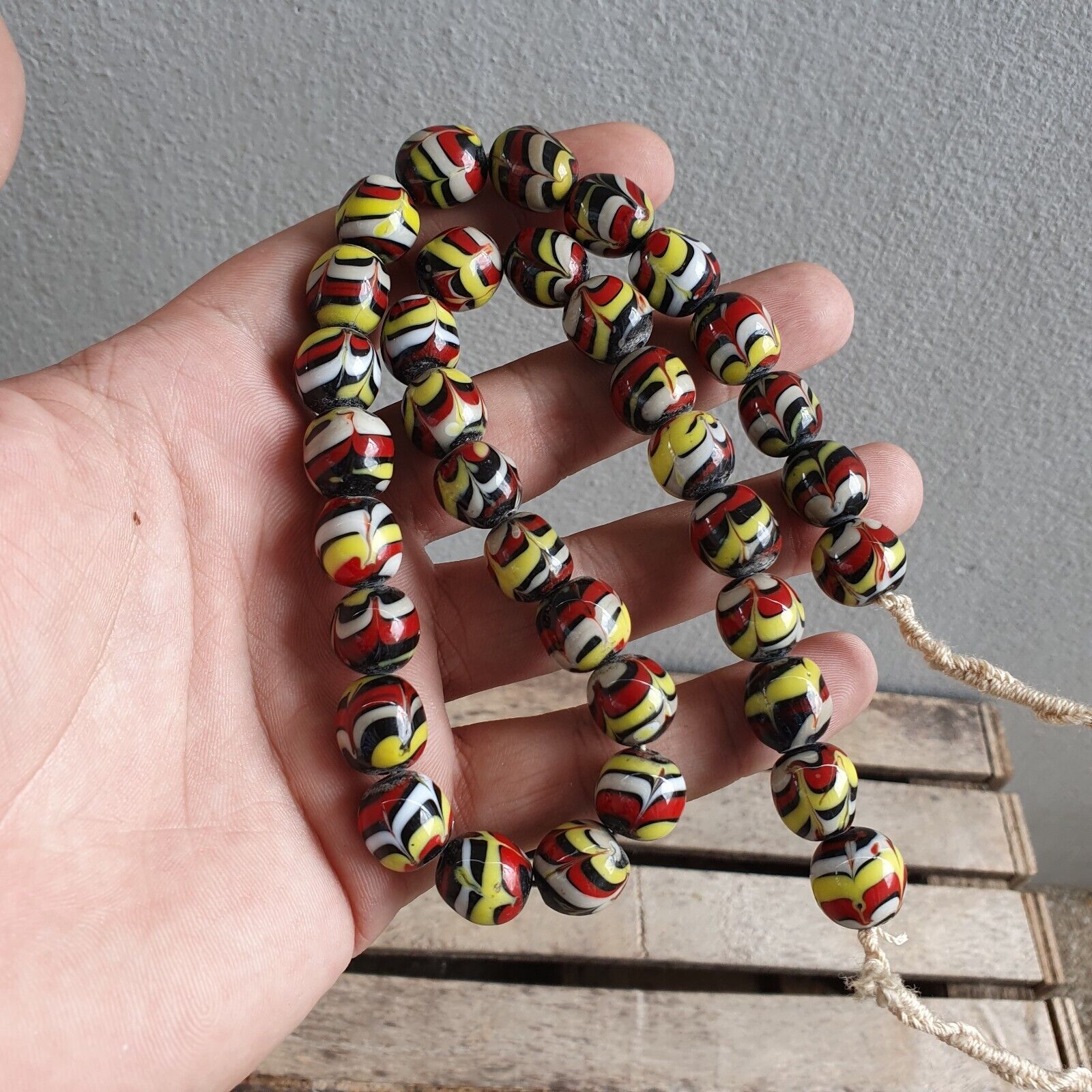 Stunning vintage Glass beads Veneraano Pattern glass beads Necklaces