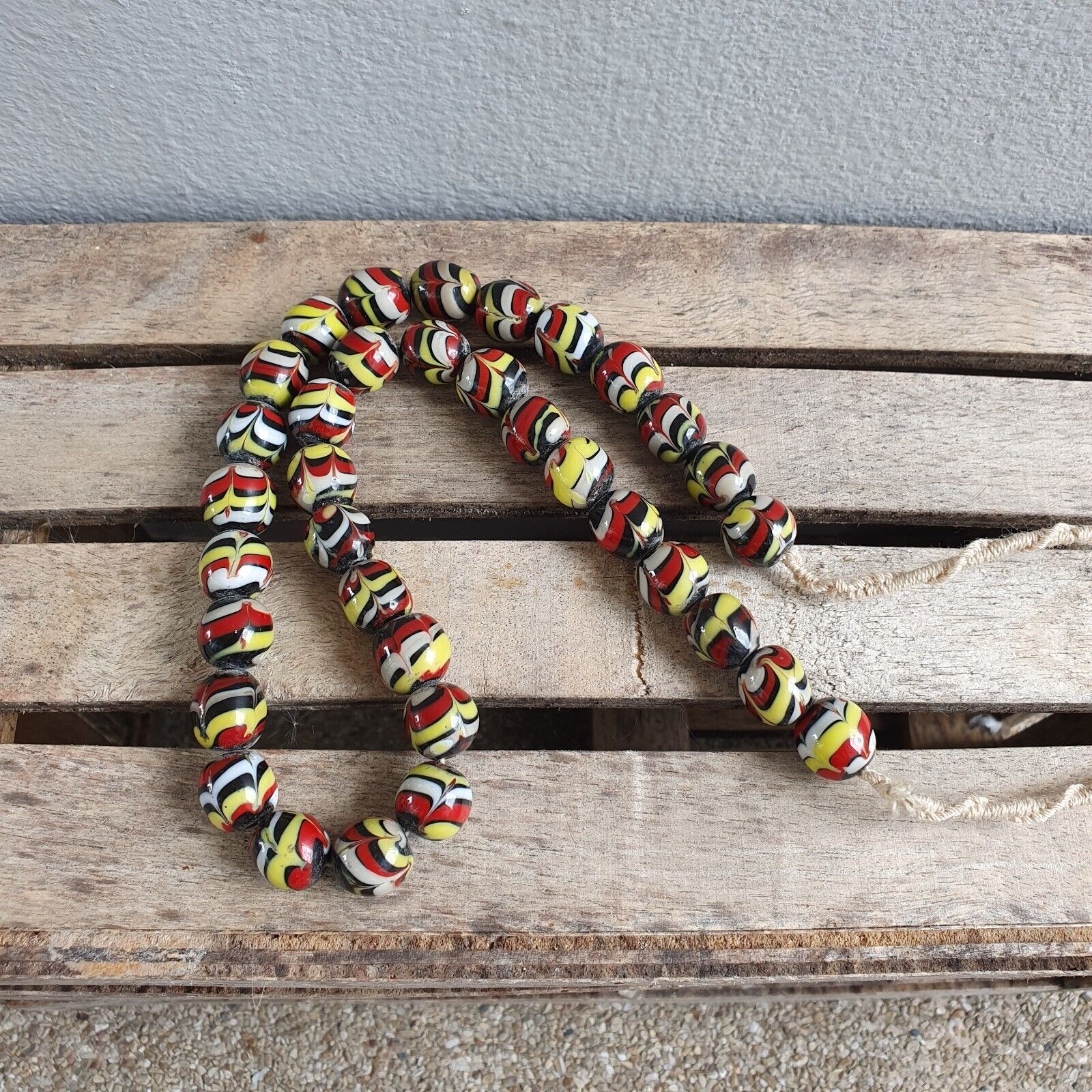 Stunning vintage Glass beads Veneraano Pattern glass beads Necklaces