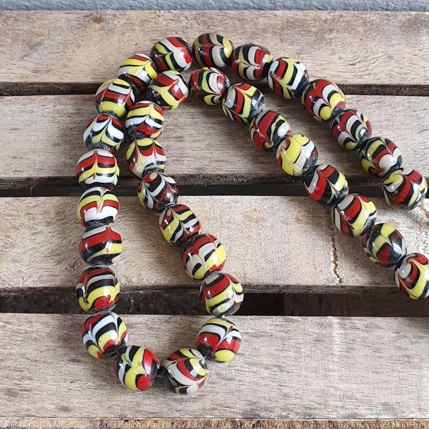 令人驚嘆的複古玻璃珠 Veneraano 圖案玻璃珠項鍊