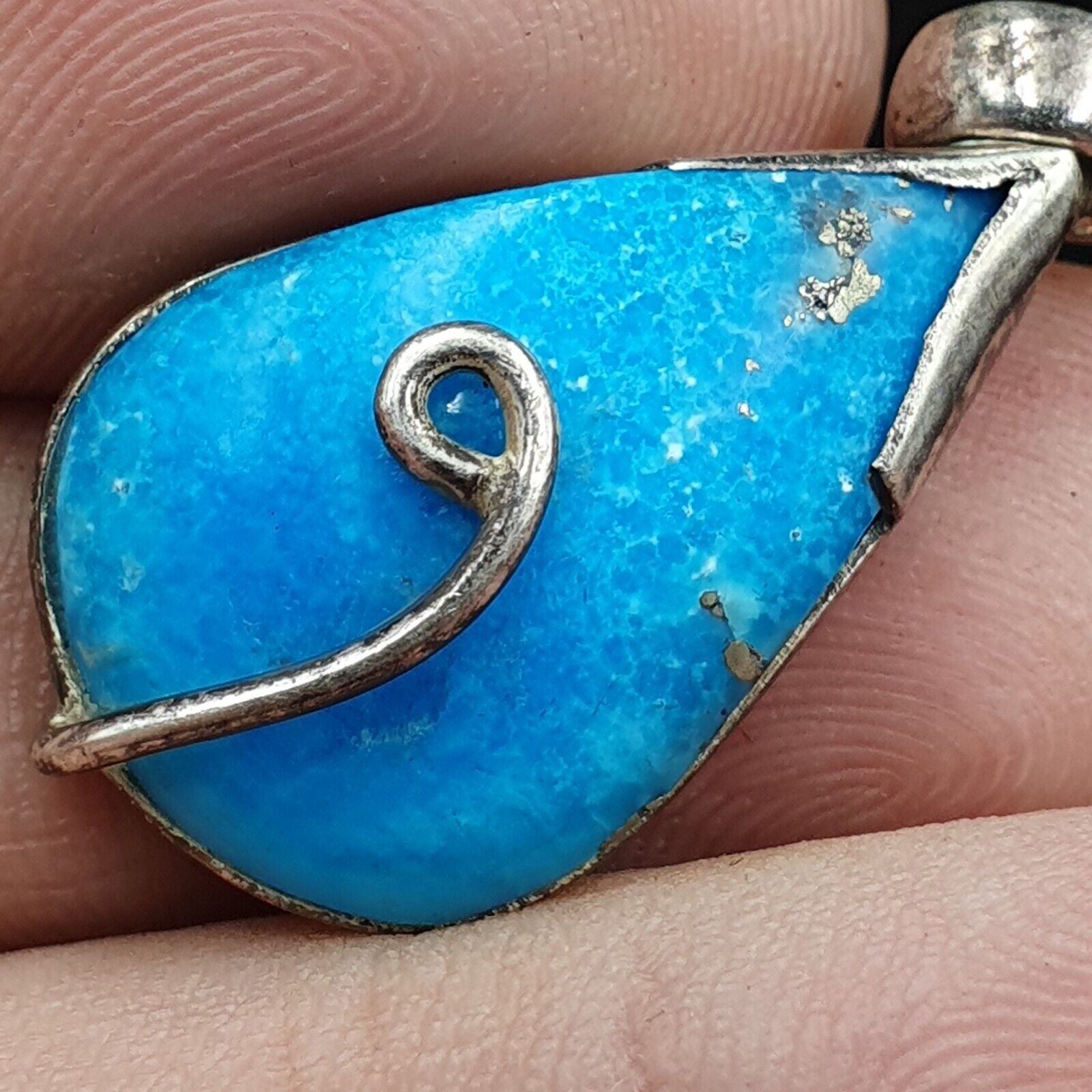 Beautiful Natural Blue Turquois Sterling Silver Pendant Necklace