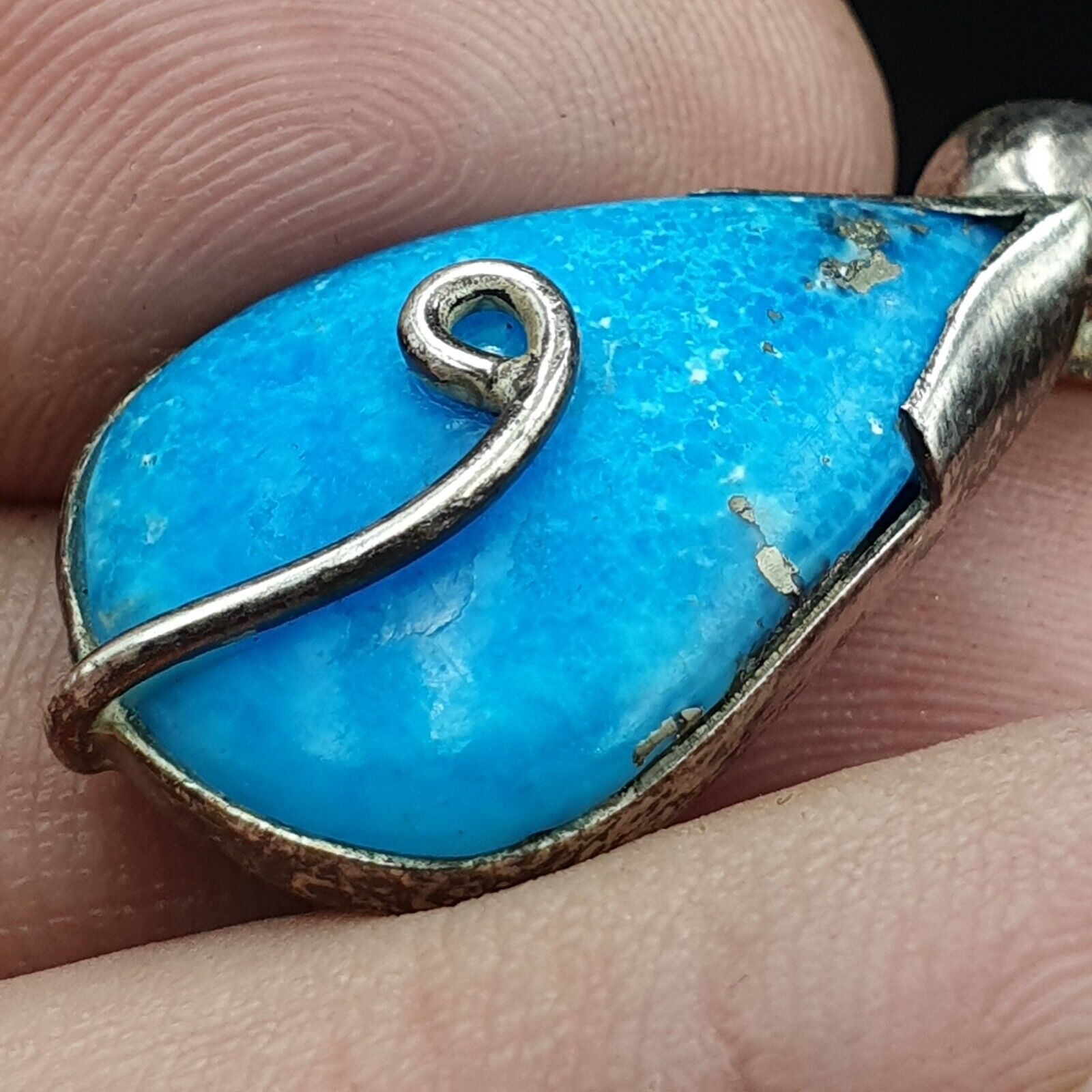 Beautiful Natural Blue Turquois Sterling Silver Pendant Necklace