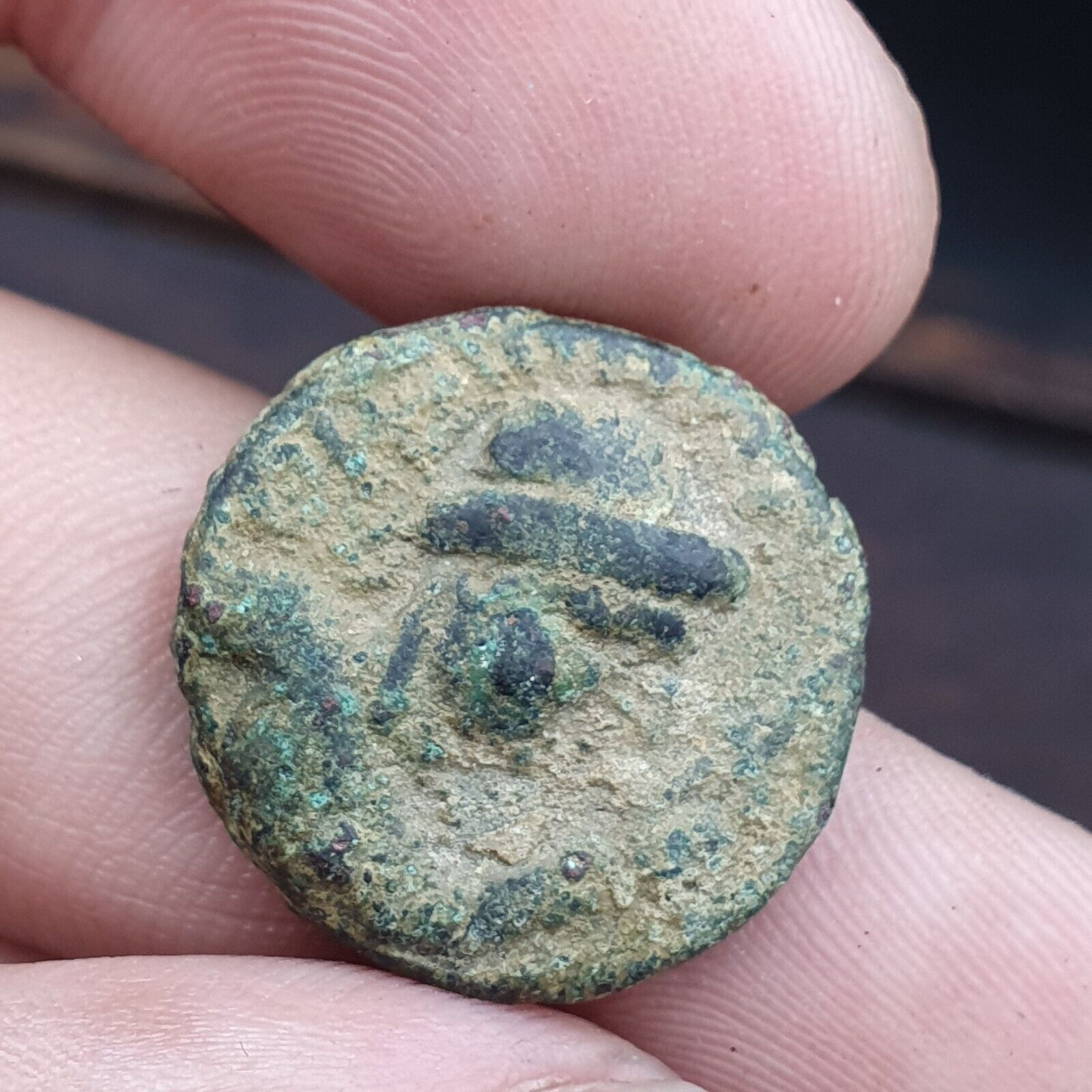 Genuine ANCIENT GREEK ROMAN BYZANTINE KUSHAN Coin Green Patina coin C15
