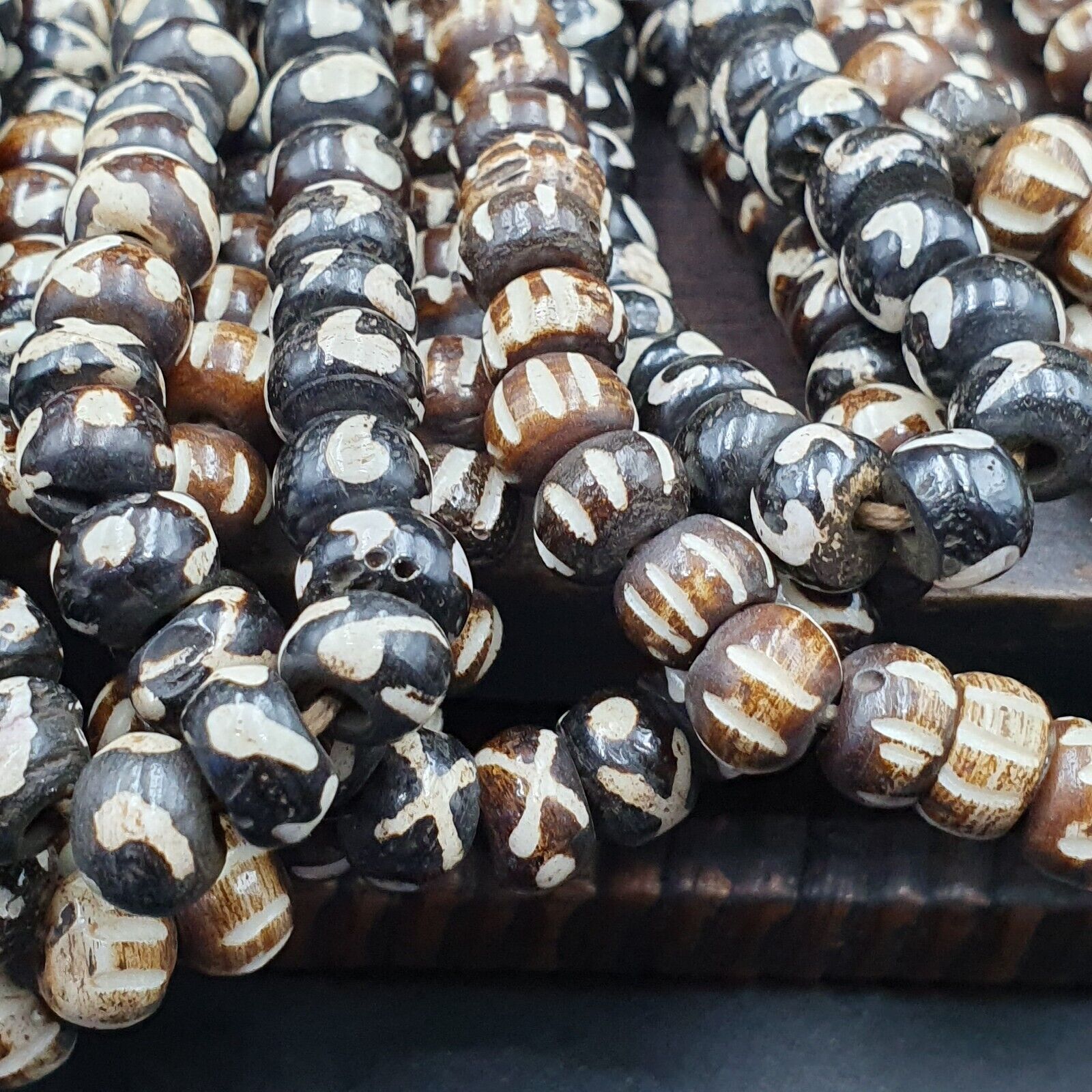 Lot 10 Old Tibetan Carving Necklace Tribal Decorated Beads Strands #B10