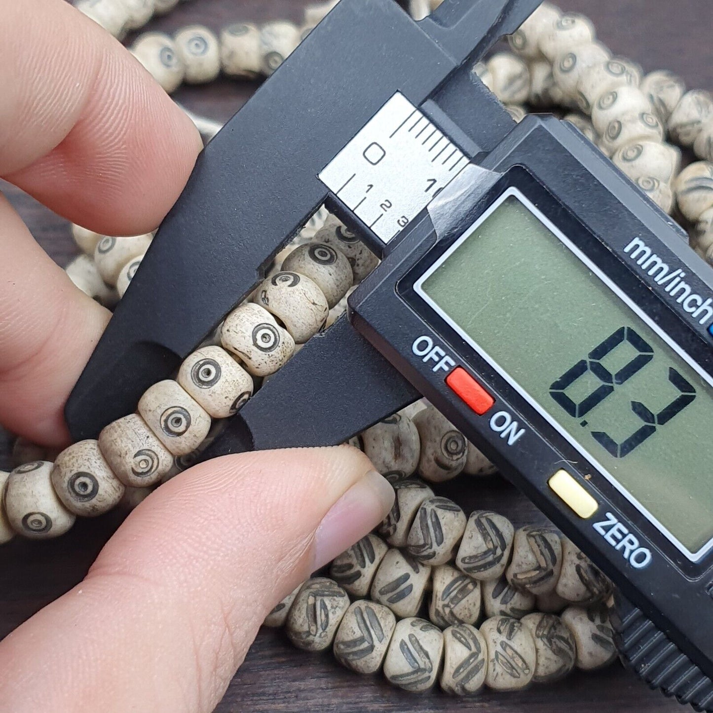2 條古老藏族中國雕刻項鍊部落裝飾珠串