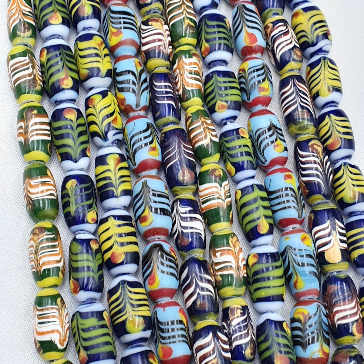 Lot 5 vintage Blue Fancy Feather Pattern glass beads Necklace