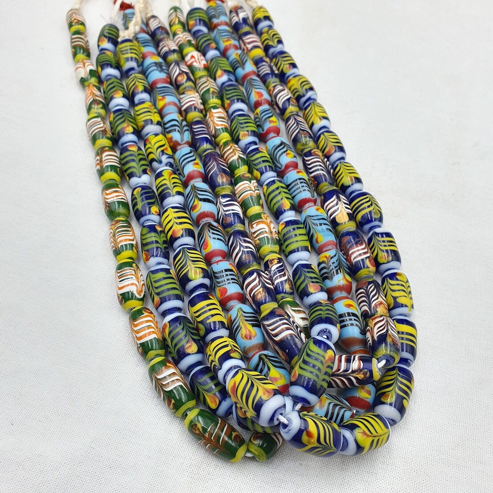 Lot 5 vintage Blue Fancy Feather Pattern glass beads Necklace