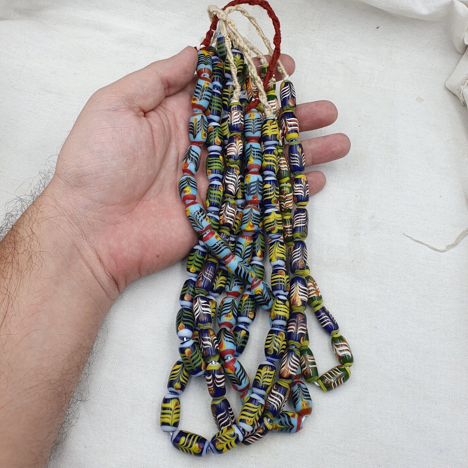 Lot 5 vintage Blue Fancy Feather Pattern glass beads Necklace