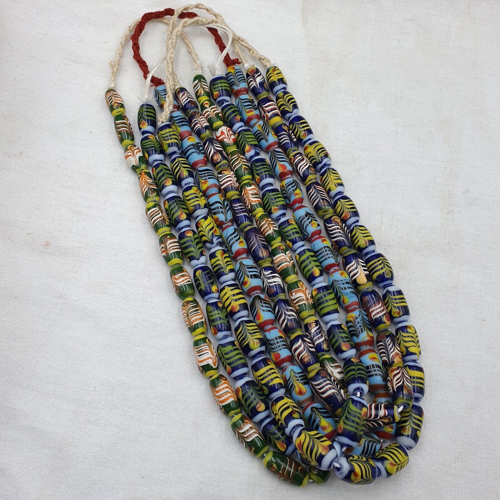 Lot 5 vintage Blue Fancy Feather Pattern glass beads Necklace