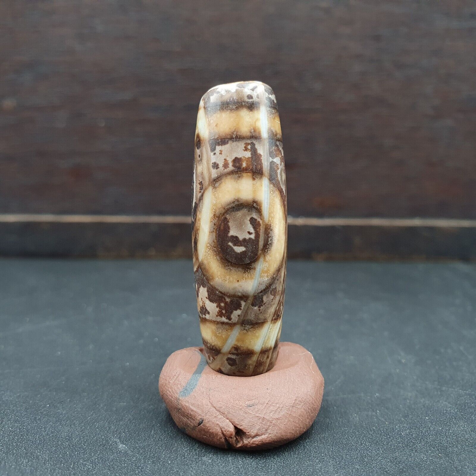 Rare Rusted Old Indo Tibetan Agate 2 Eye Agate stone Dzi Decorated Bead Amulet