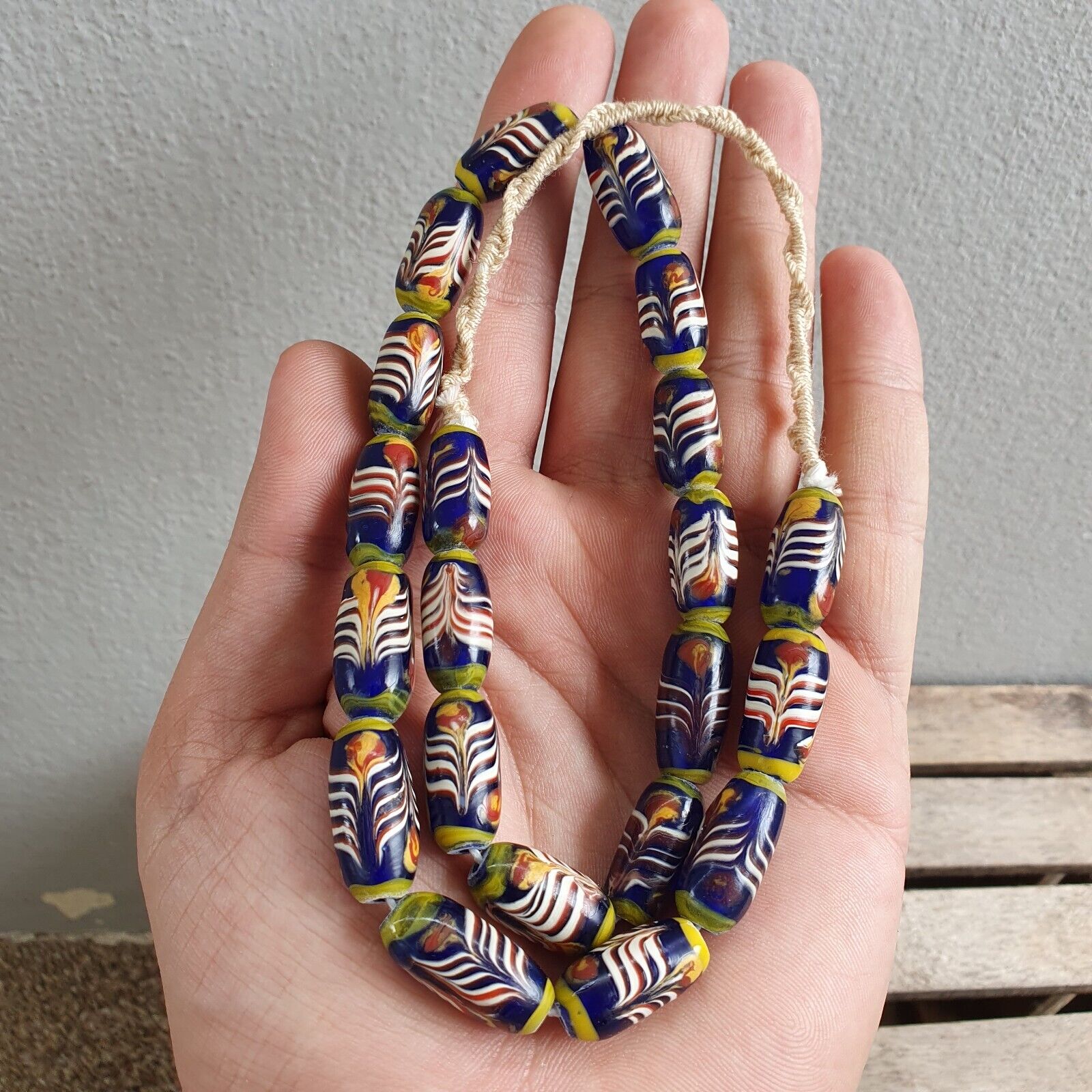 Lot 5 vintage Blue Fancy Feather Pattern glass beads Necklace