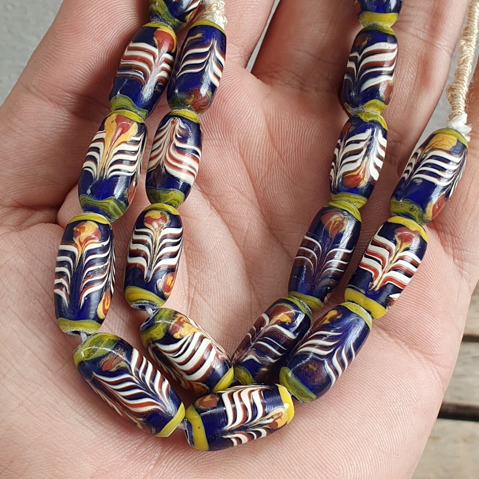 Lot 5 vintage Blue Fancy Feather Pattern glass beads Necklace