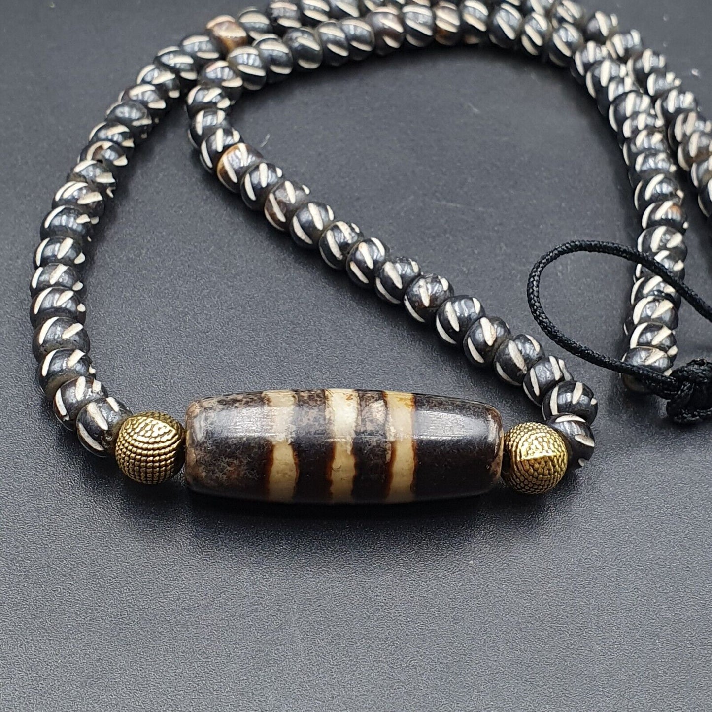 Vintage antike Achat 3 Linien Perle Tibet Himalaya Dzi Anhänger Halskette