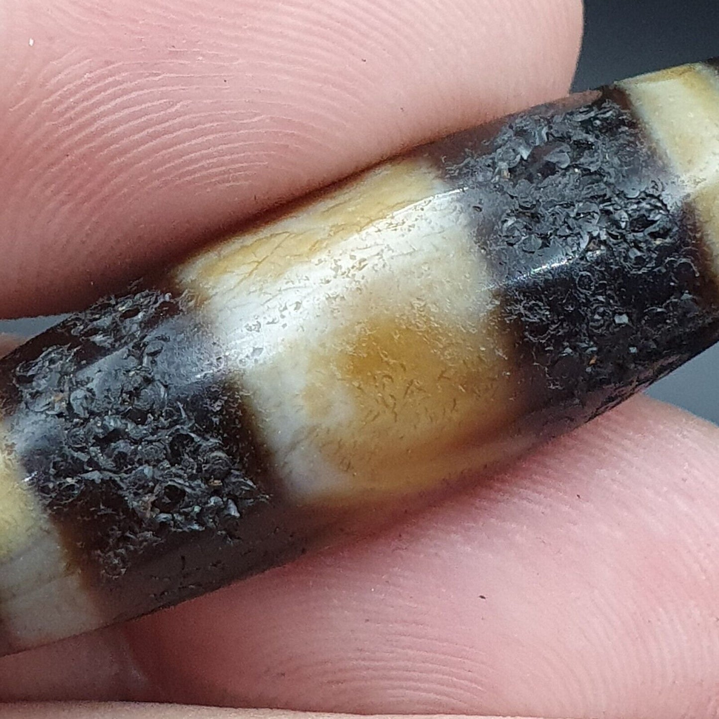 非常罕見的西藏天珠老護身符瑪瑙眼睛圖案西藏天珠吊墜