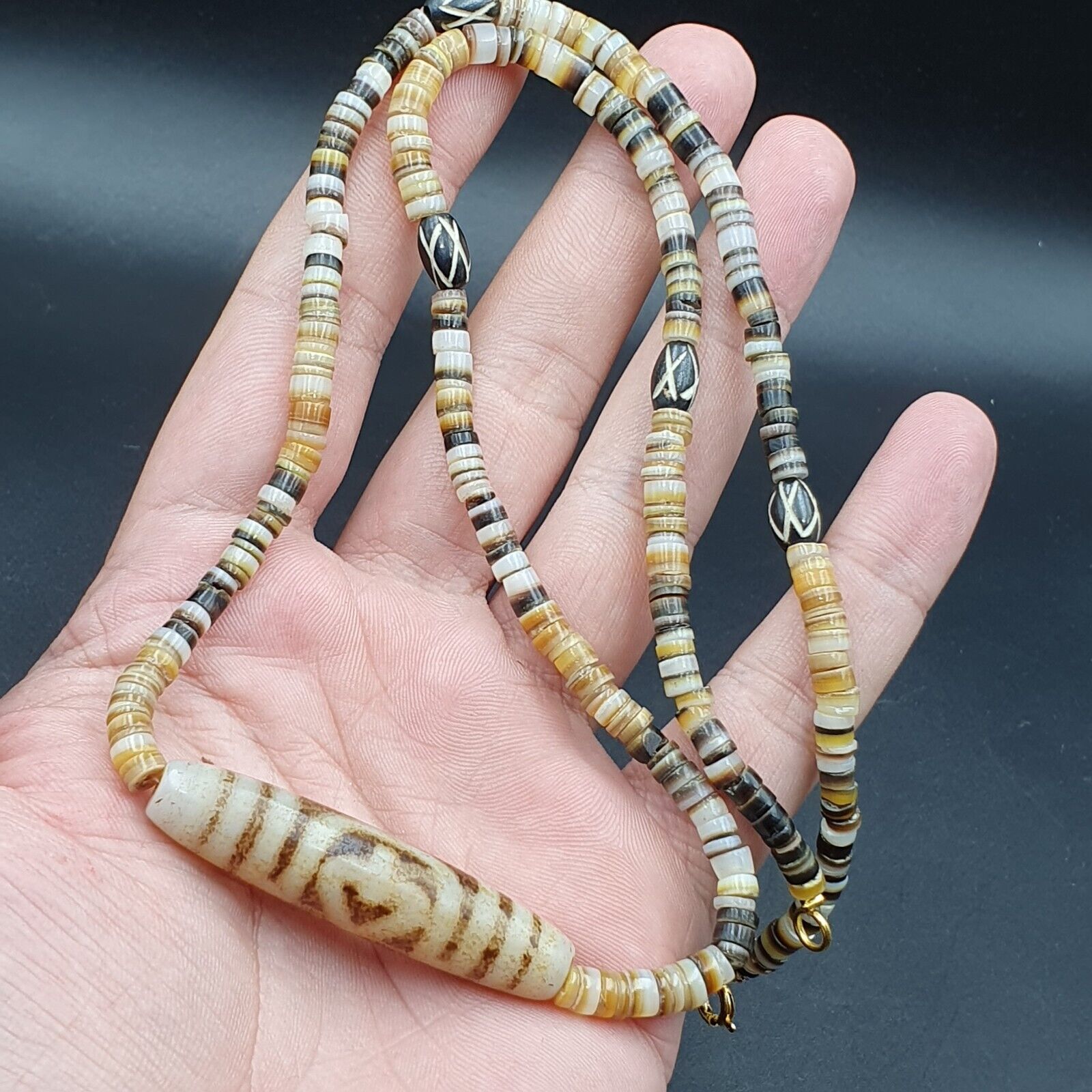 Vintage Antique Agate bead Tibet Himalayan Dzi pendant Necklace